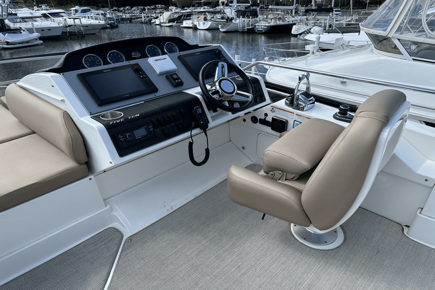 2017 Sea Ray
                                                             510 FLY Image Thumbnail #22