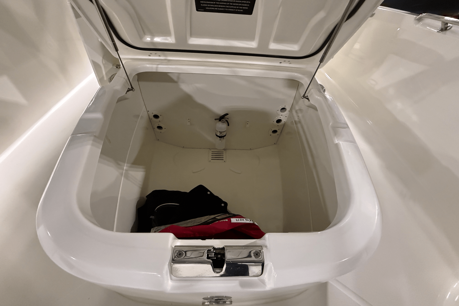 2019 Boston Whaler 270 Dauntless Image Thumbnail #13