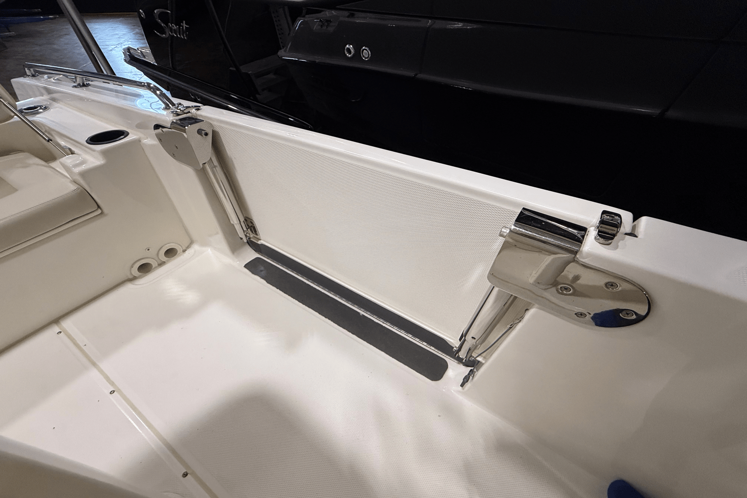 2019 Boston Whaler 270 Dauntless Image Thumbnail #11