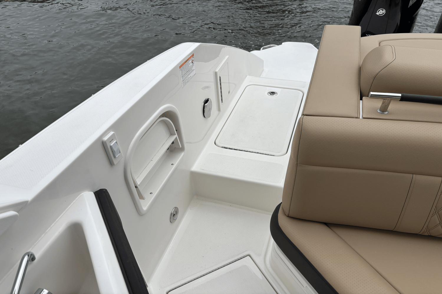2025 Sea Ray SLX 310 Outboard Image Thumbnail #10