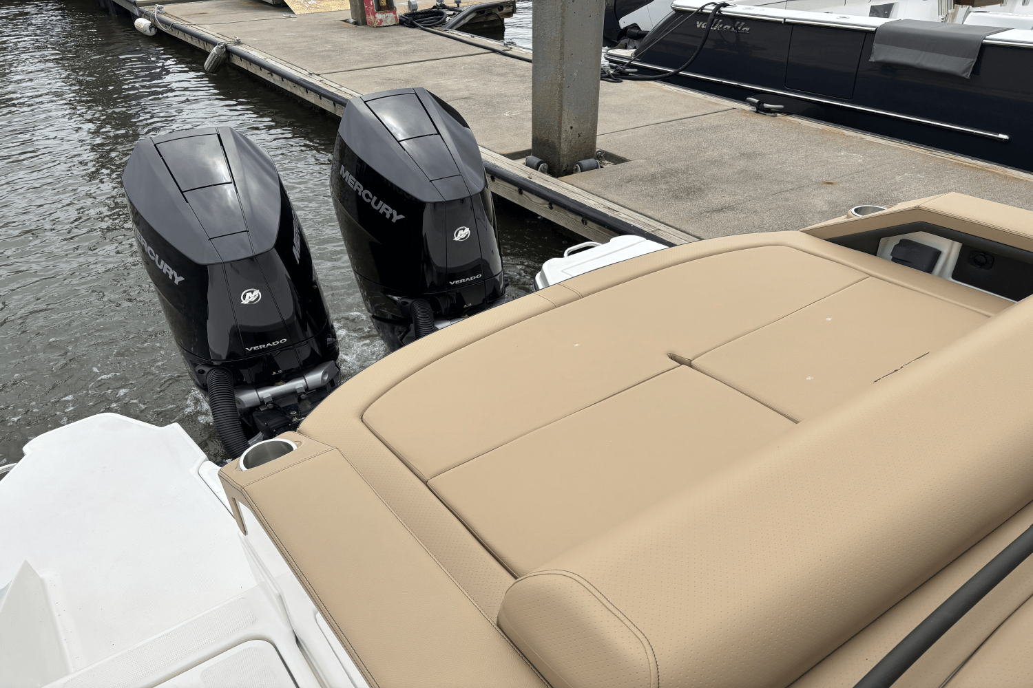 2025 Sea Ray SLX 310 Outboard Image Thumbnail #9
