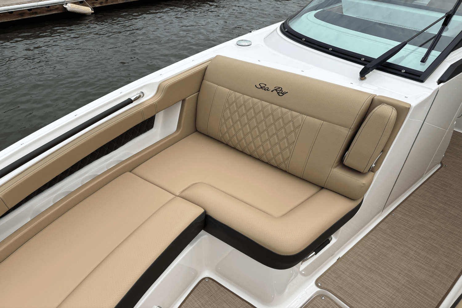 2025 Sea Ray SLX 310 Outboard Image Thumbnail #25