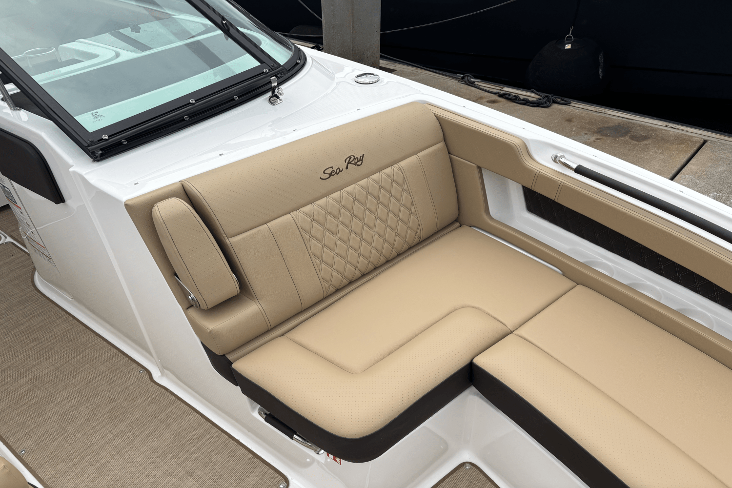 2025 Sea Ray SLX 310 Outboard Image Thumbnail #26