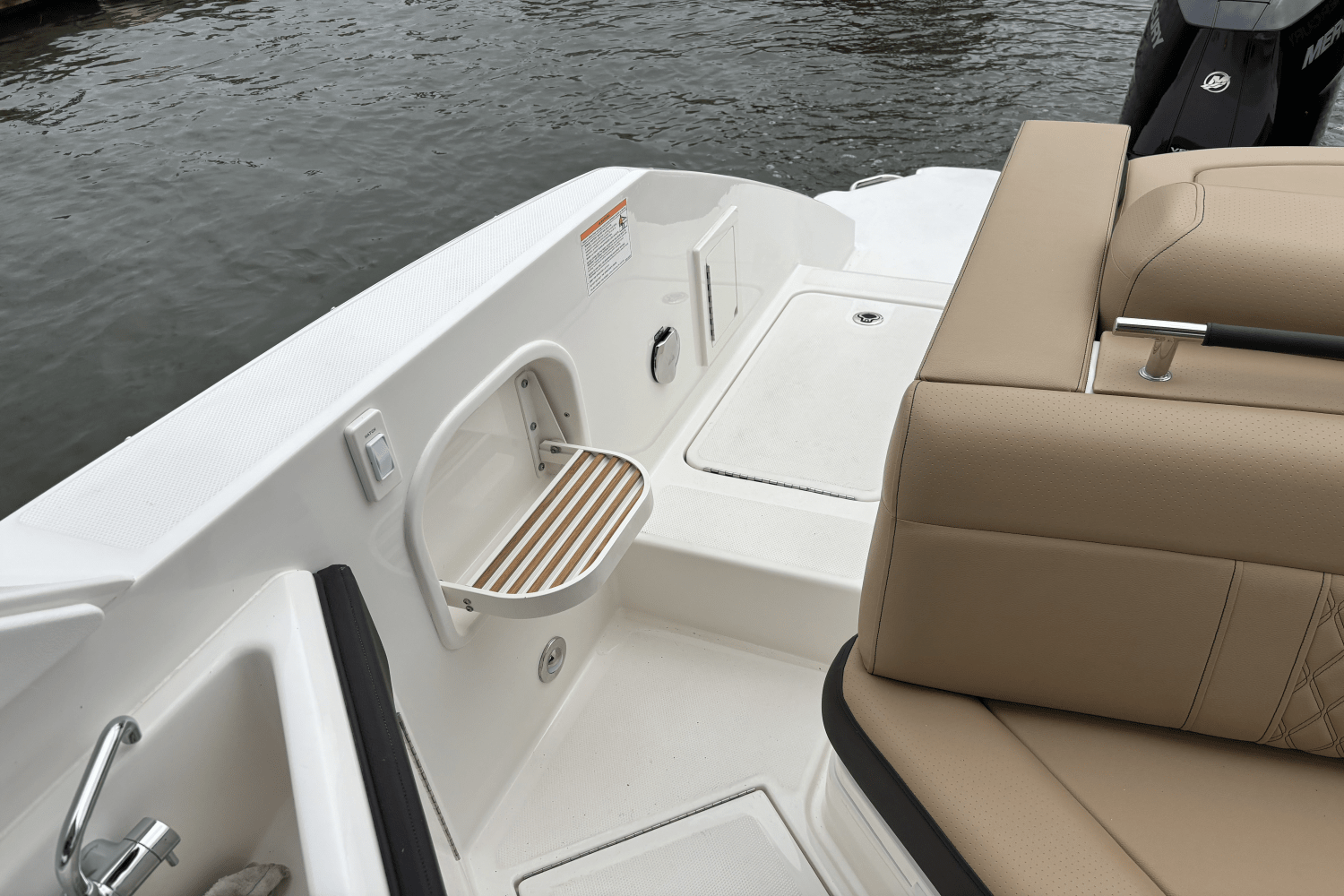 2025 Sea Ray SLX 310 Outboard Image Thumbnail #11