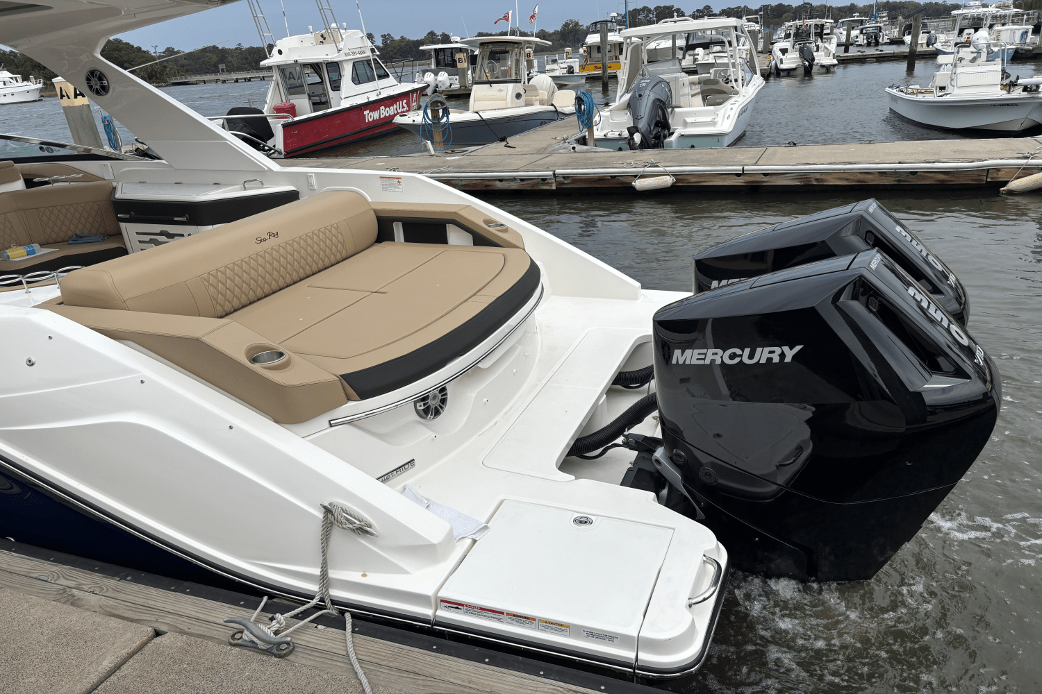 2025 Sea Ray SLX 310 Outboard Image Thumbnail #5