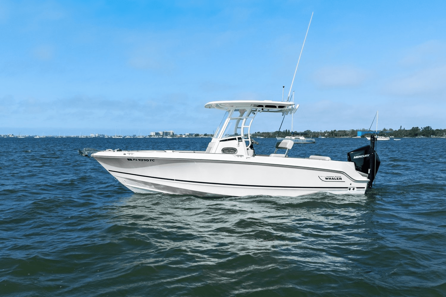 2021 Boston Whaler 230 OUTRAGE Image Thumbnail #6