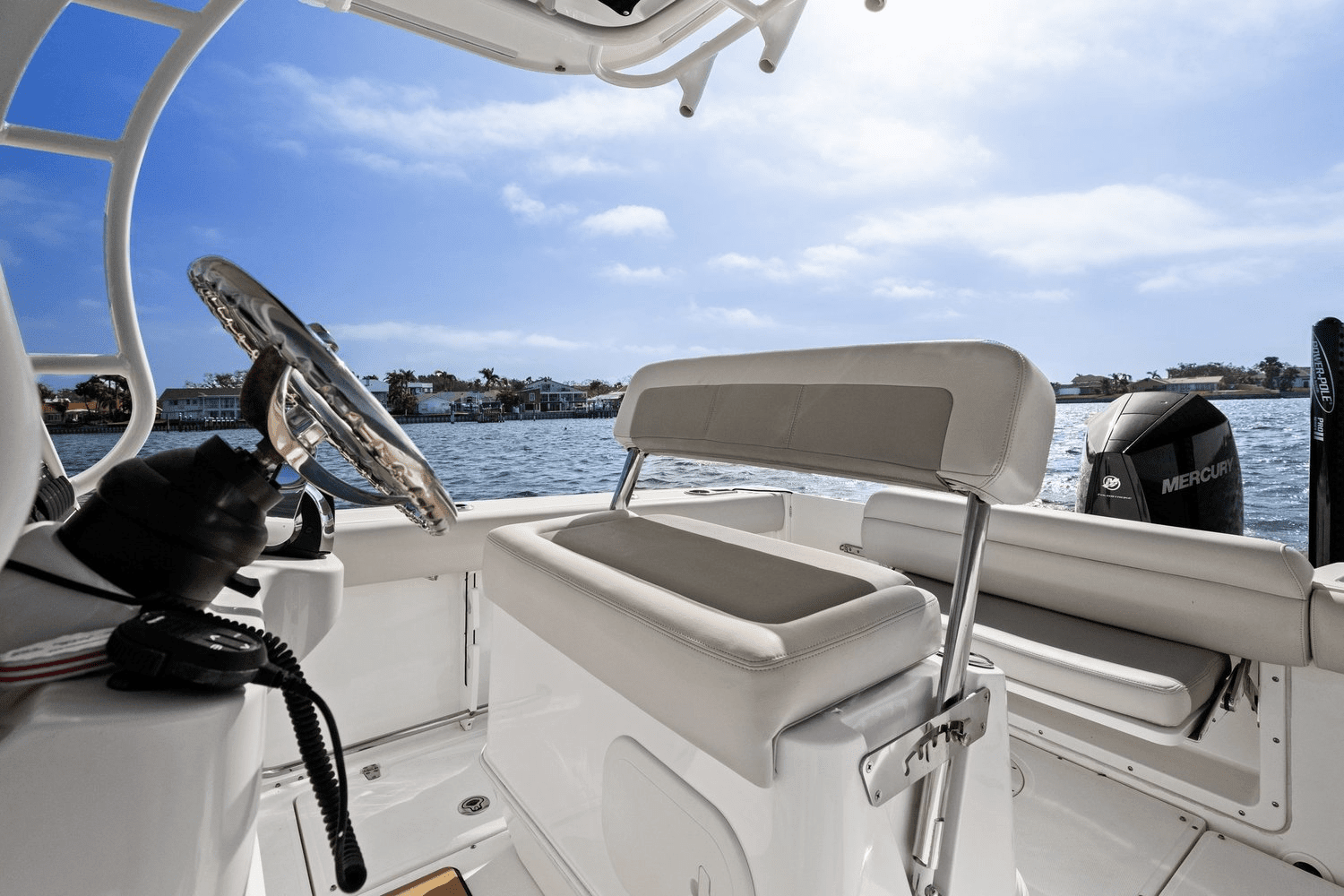 2021 Boston Whaler 230 OUTRAGE Image Thumbnail #23