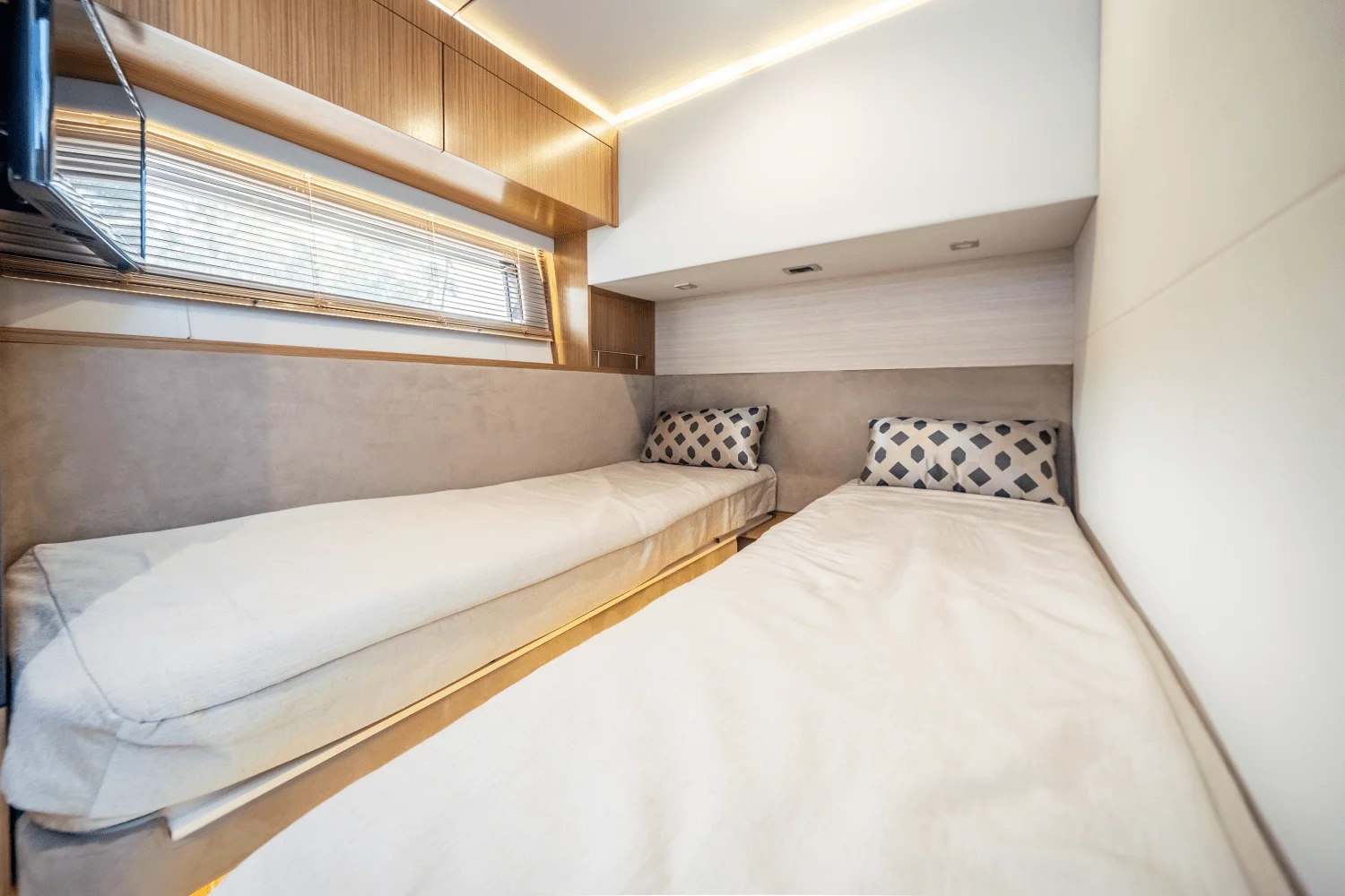 2018 Sea Ray
                                                             59 FLY Image Thumbnail #27