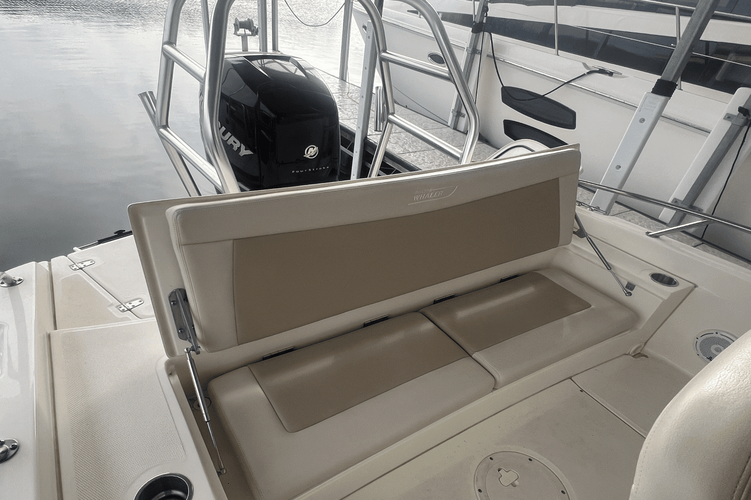 2021 Boston Whaler 24 DAUNTLESS Image Thumbnail #17