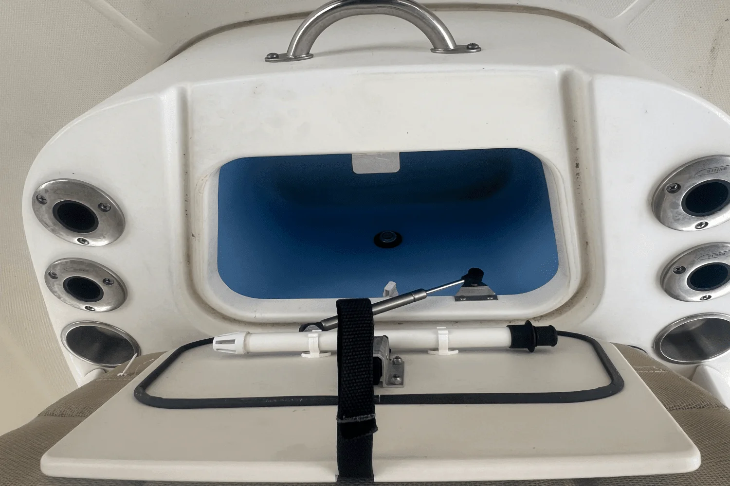 2021 Boston Whaler 24 DAUNTLESS Image Thumbnail #16