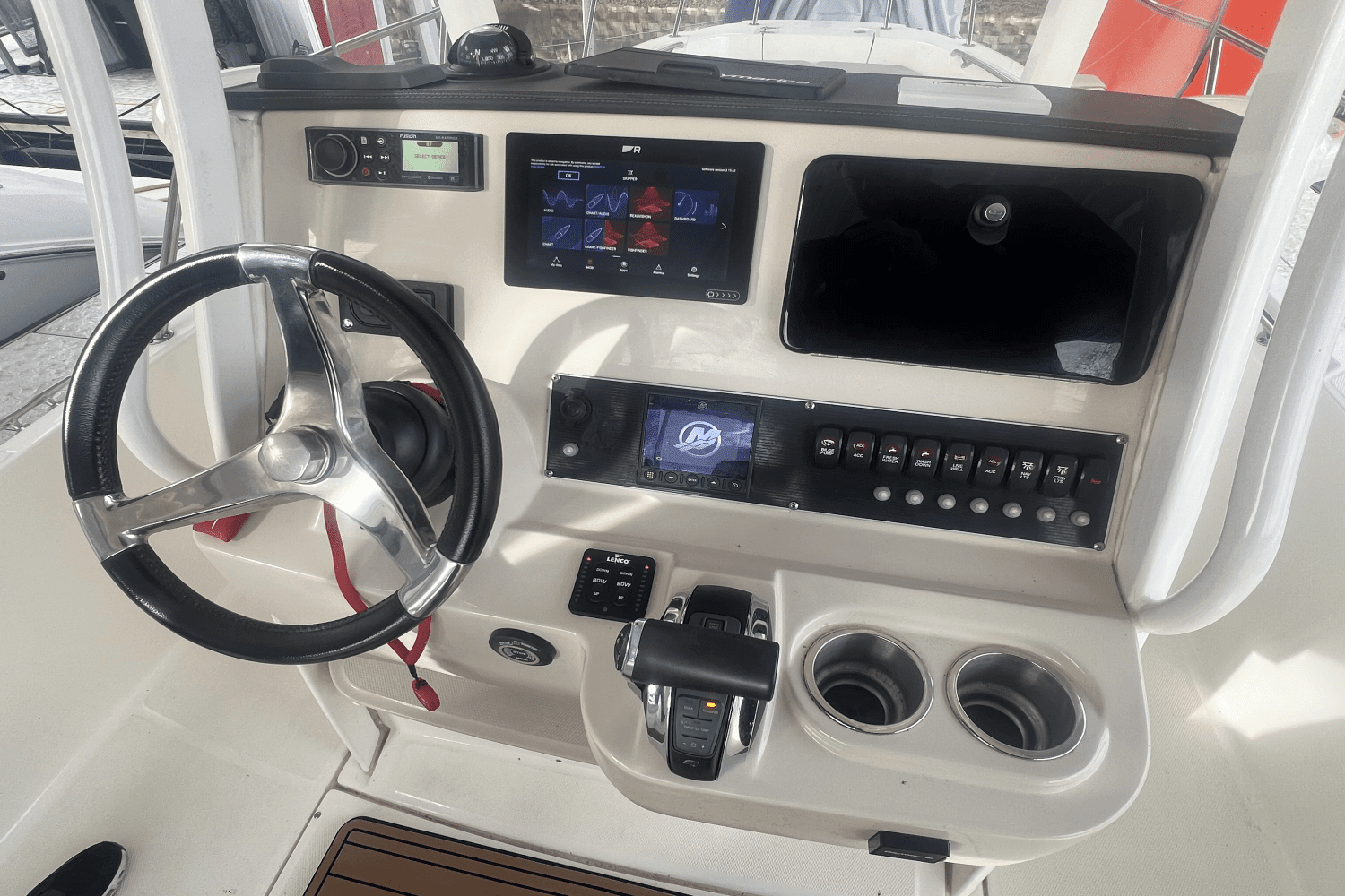 2021 Boston Whaler 24 DAUNTLESS Image Thumbnail #7