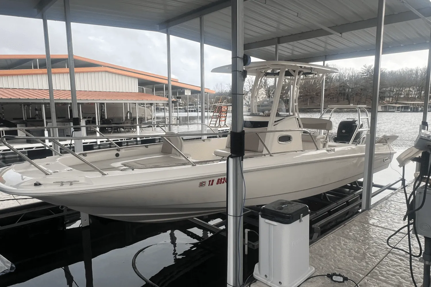 2021 Boston Whaler 24 DAUNTLESS Image Thumbnail #0