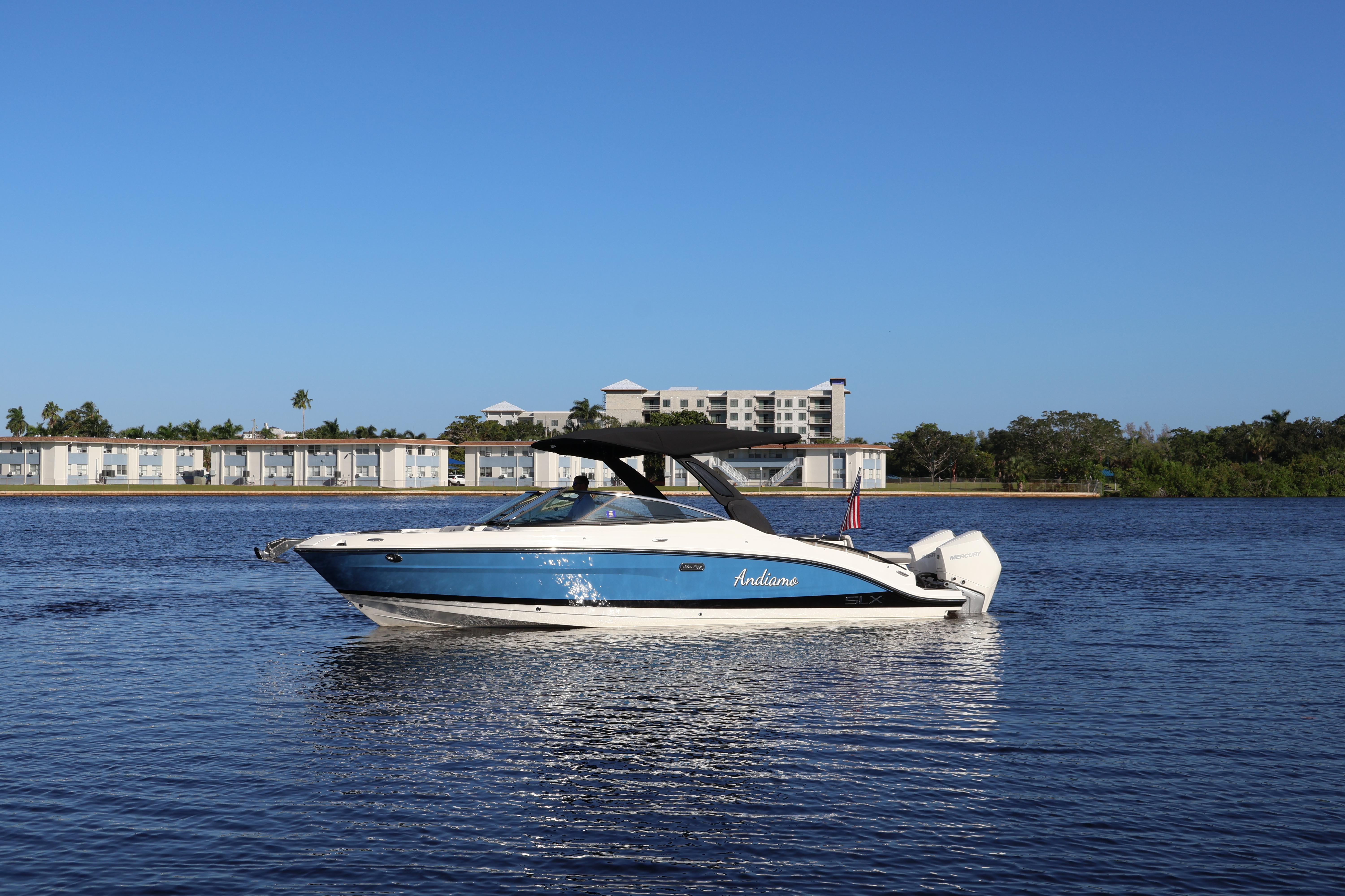 2024 Sea Ray 280 SLX OUTBOARD Image Thumbnail #0