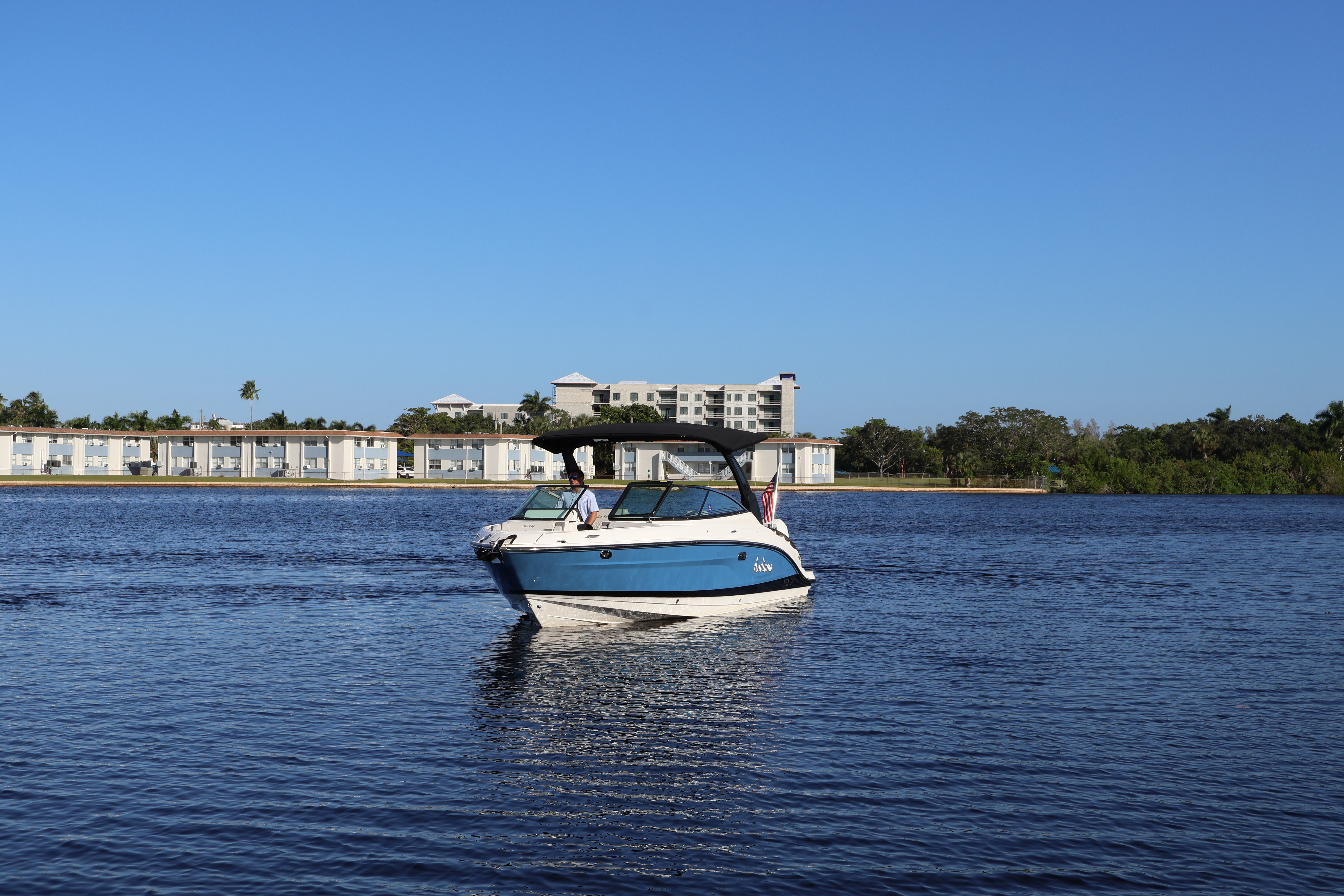 2024 Sea Ray 280 SLX OUTBOARD Image Thumbnail #9