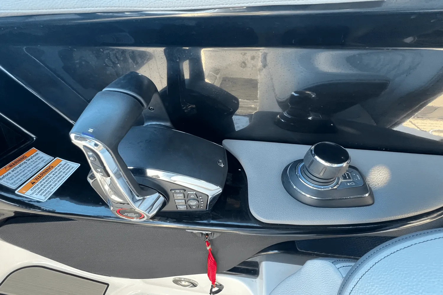 2024 Sea Ray 280 SLX OUTBOARD Image Thumbnail #11