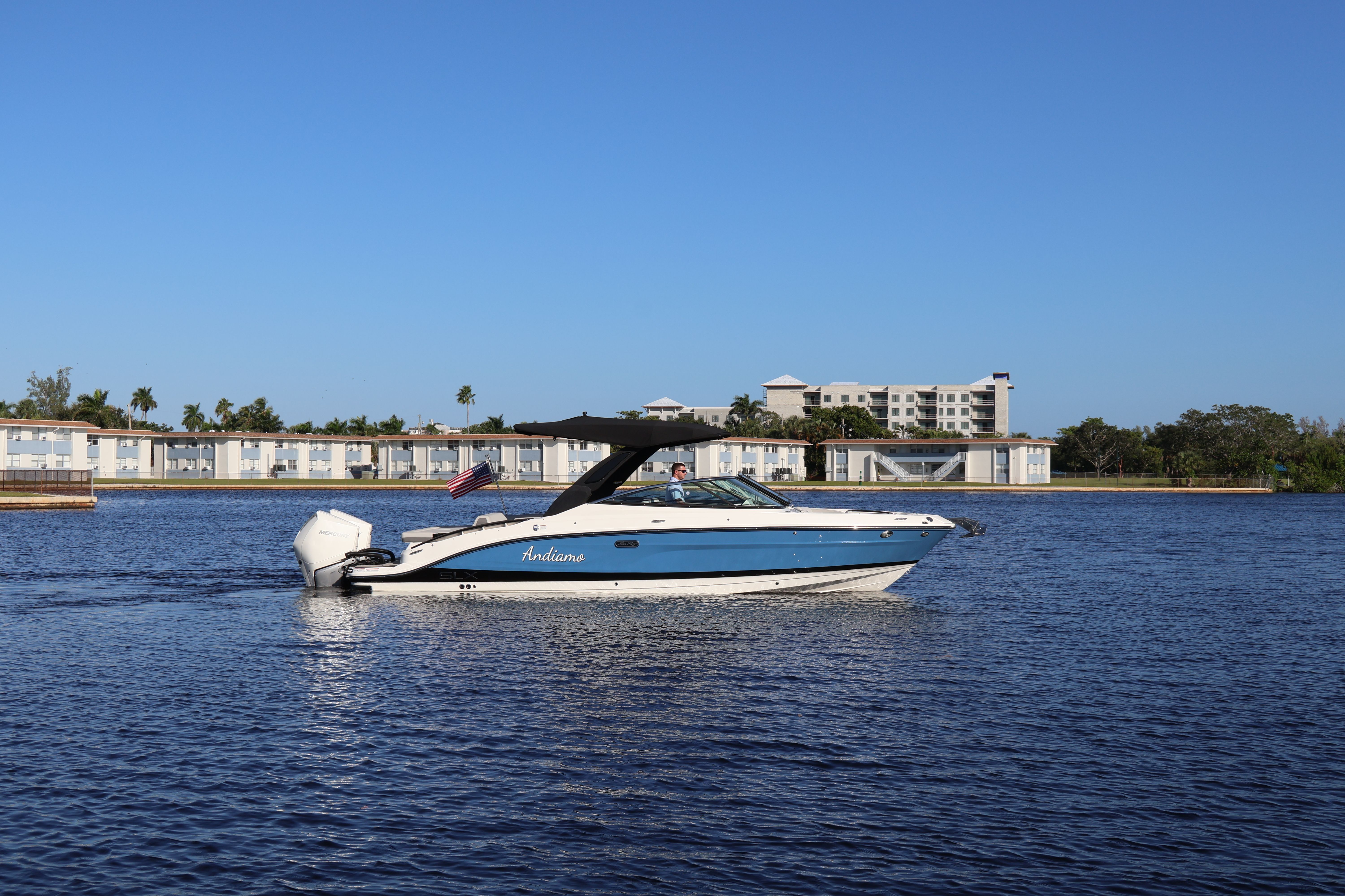 2024 Sea Ray 280 SLX OUTBOARD Image Thumbnail #4