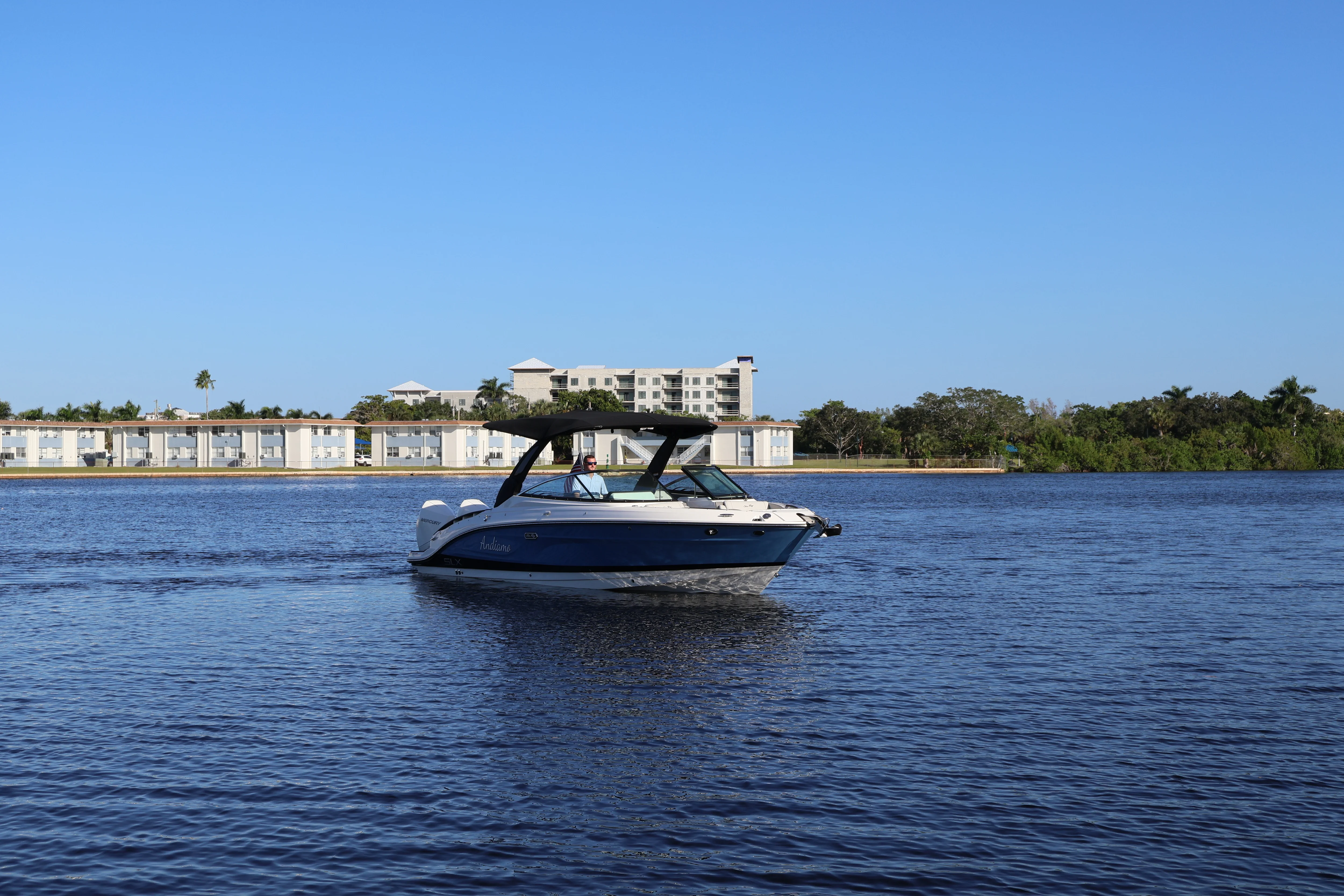 2024 Sea Ray 280 SLX OUTBOARD Image Thumbnail #6