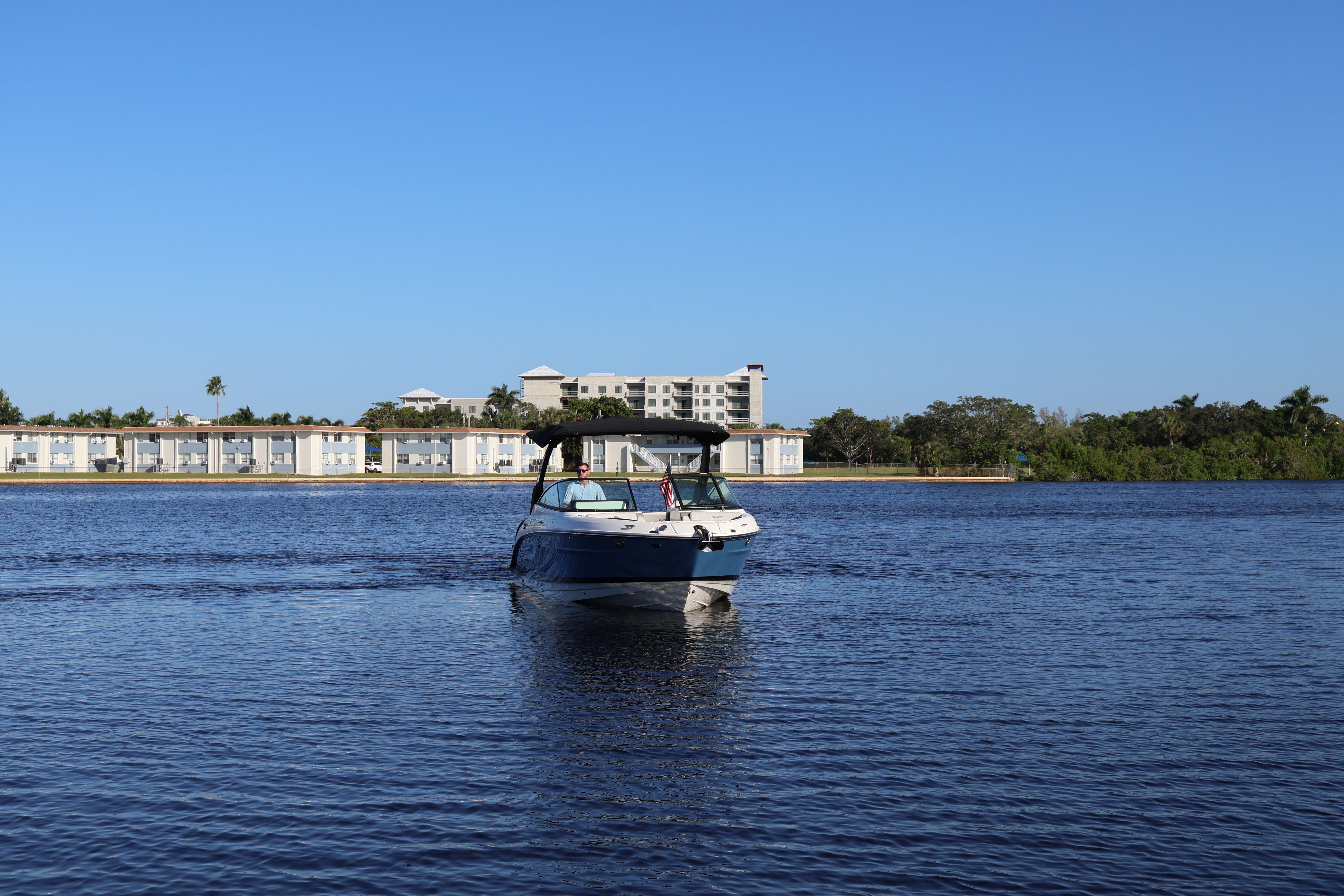 2024 Sea Ray 280 SLX OUTBOARD Image Thumbnail #7