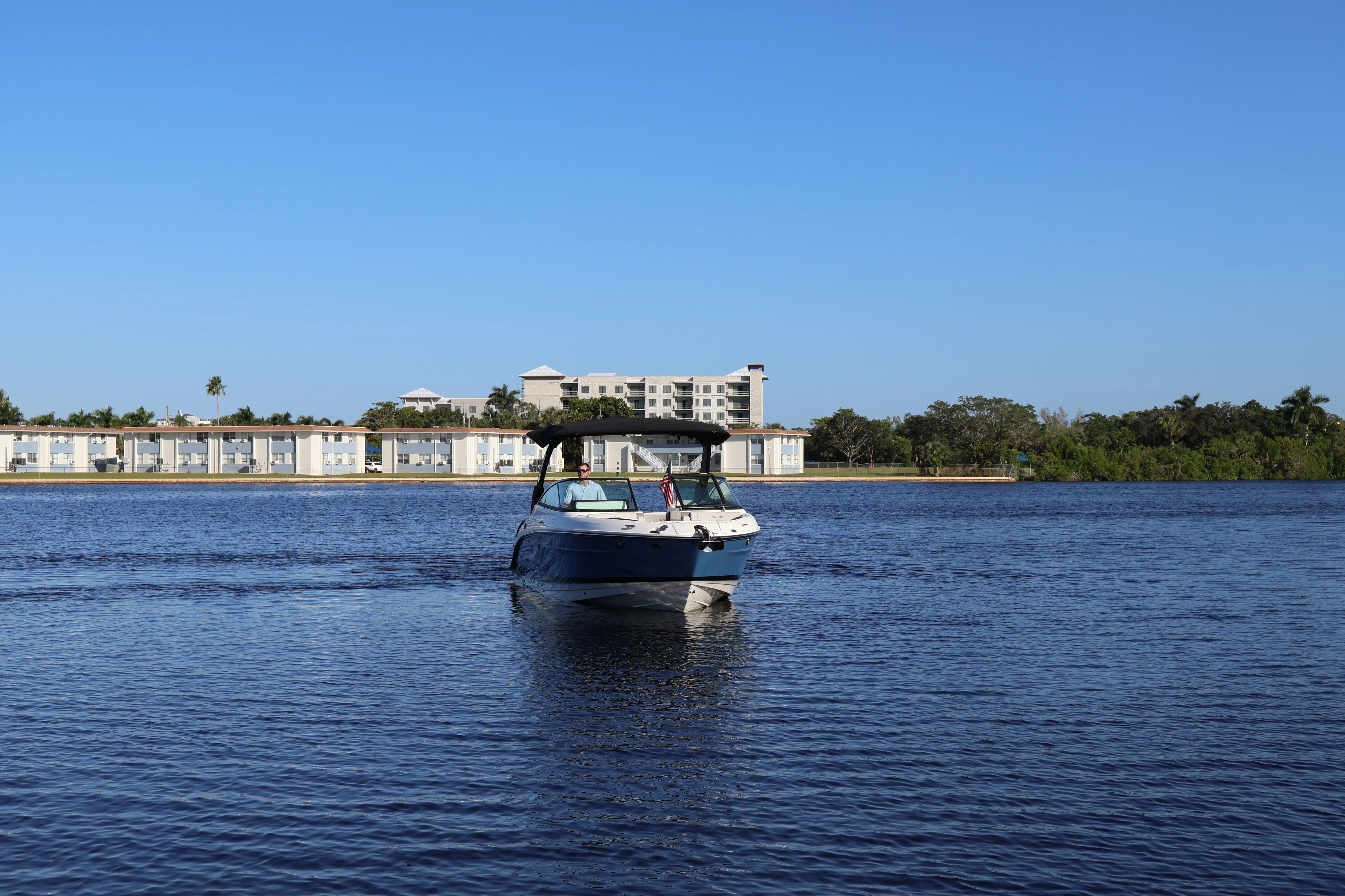 2024 Sea Ray 280 SLX OUTBOARD Image Thumbnail #7