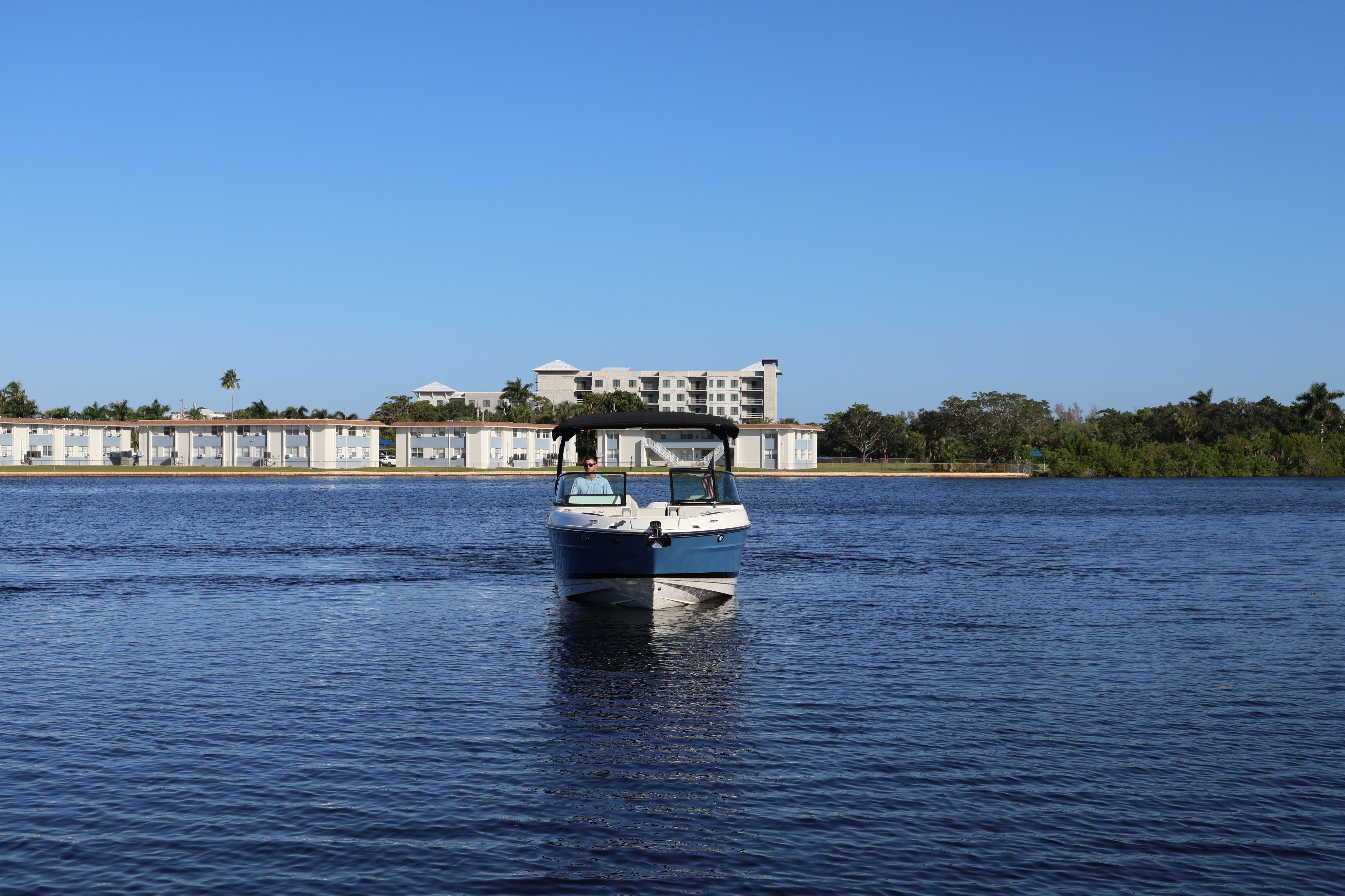 2024 Sea Ray 280 SLX OUTBOARD Image Thumbnail #8