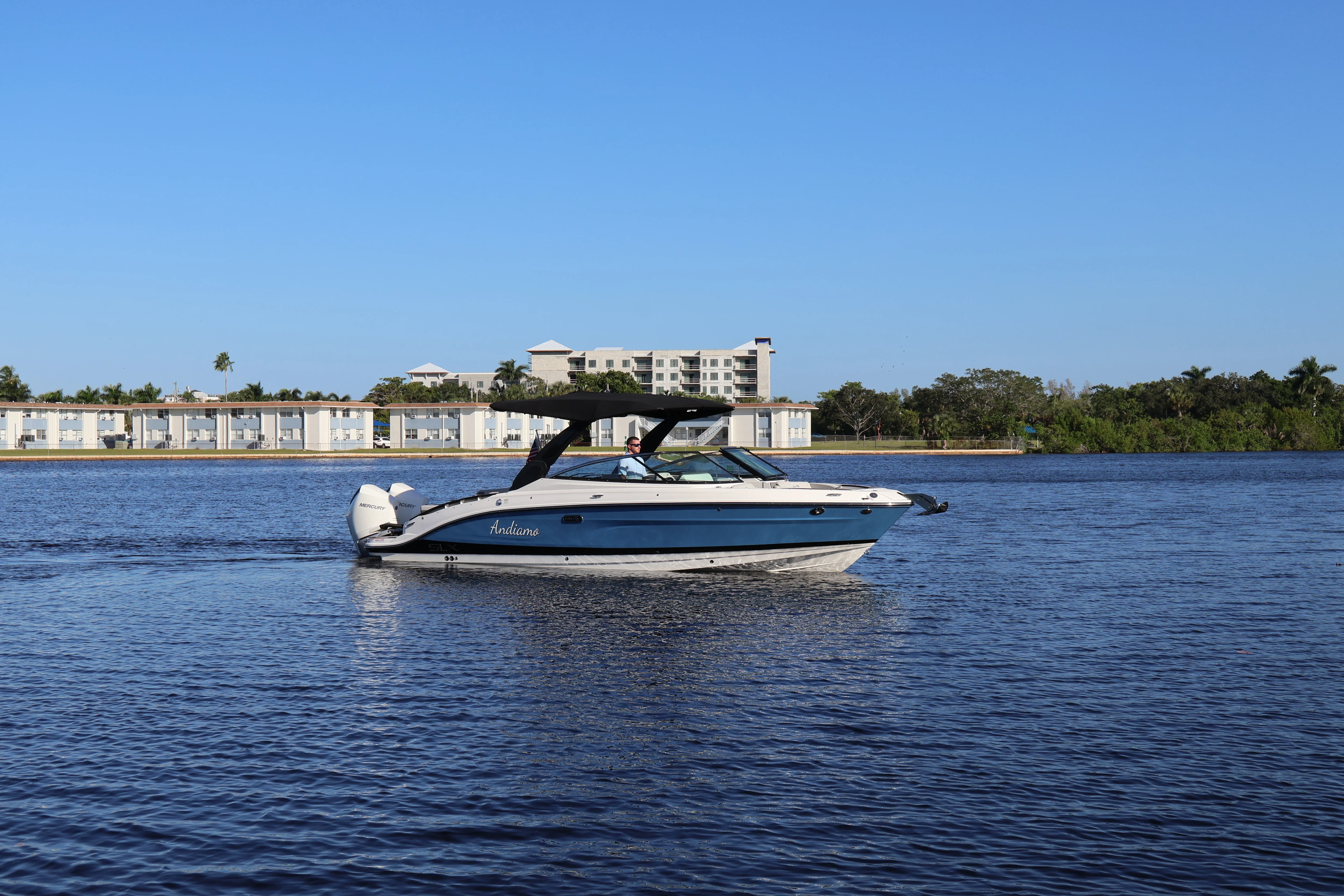 2024 Sea Ray 280 SLX OUTBOARD Image Thumbnail #5