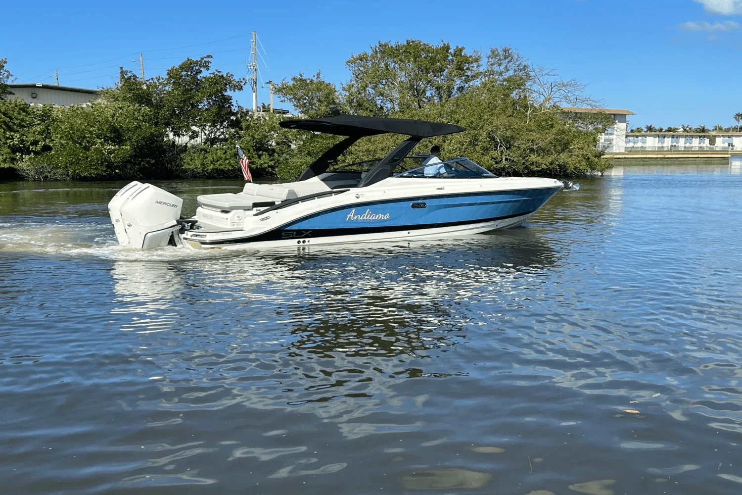 2024 Sea Ray 280 SLX OUTBOARD Image Thumbnail #3