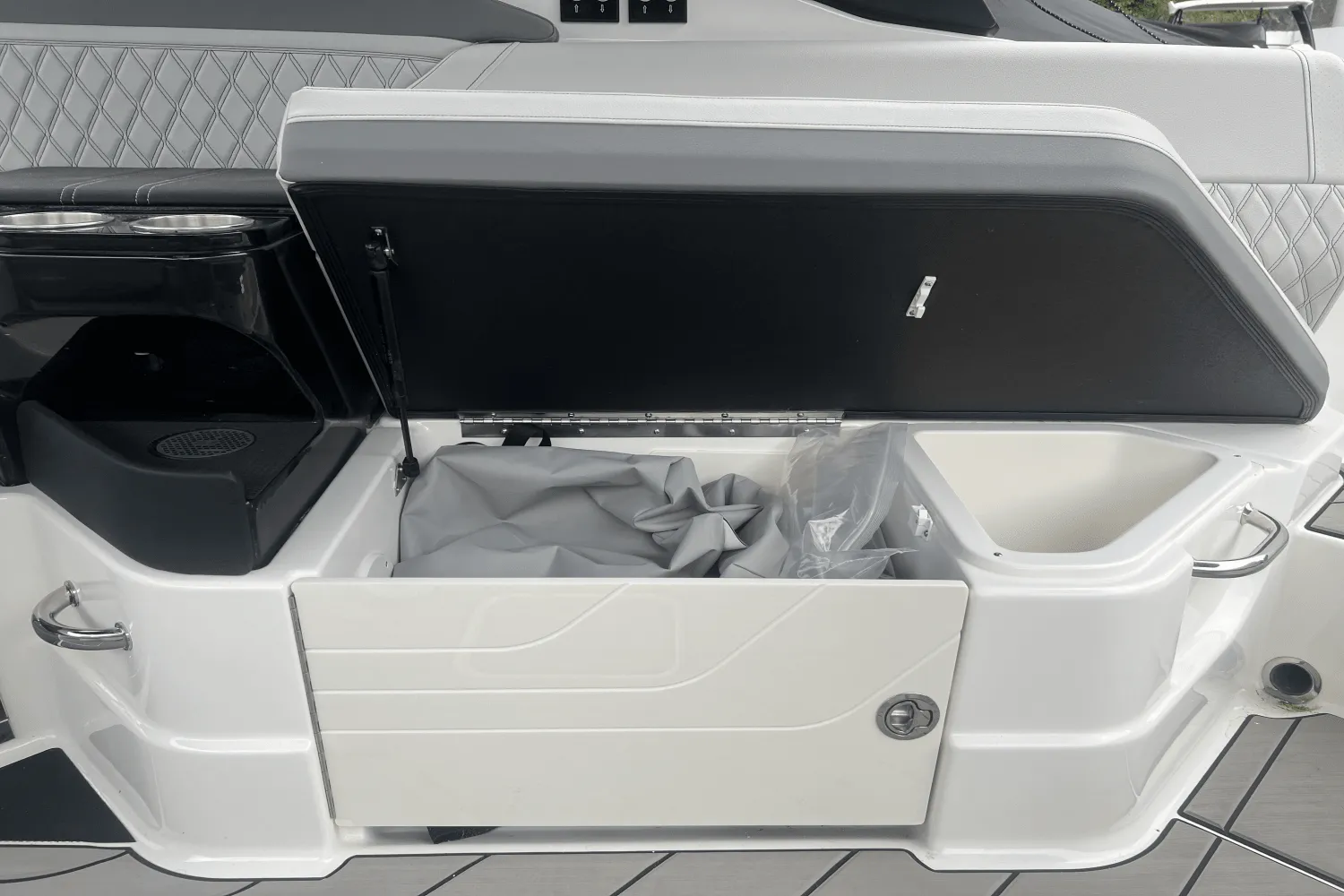 2025 Sea Ray SLX 280 Image Thumbnail #42