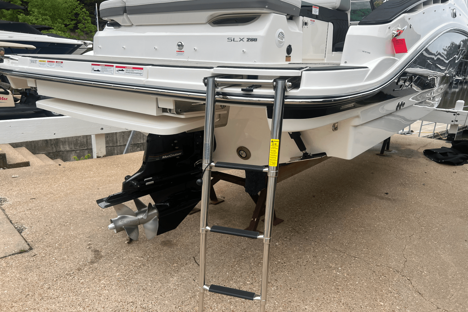 2025 Sea Ray SLX 280 Image Thumbnail #80