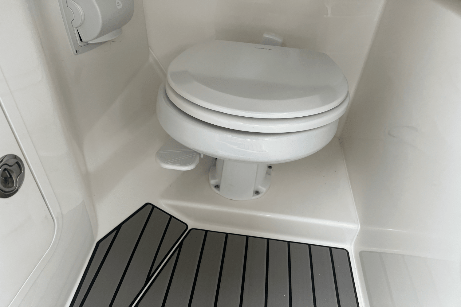 2025 Sea Ray SLX 280 Image Thumbnail #34