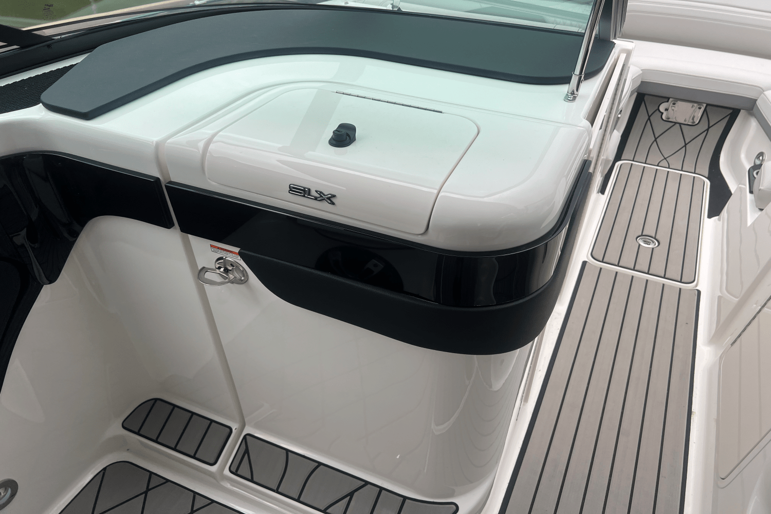 2025 Sea Ray SLX 280 Image Thumbnail #30