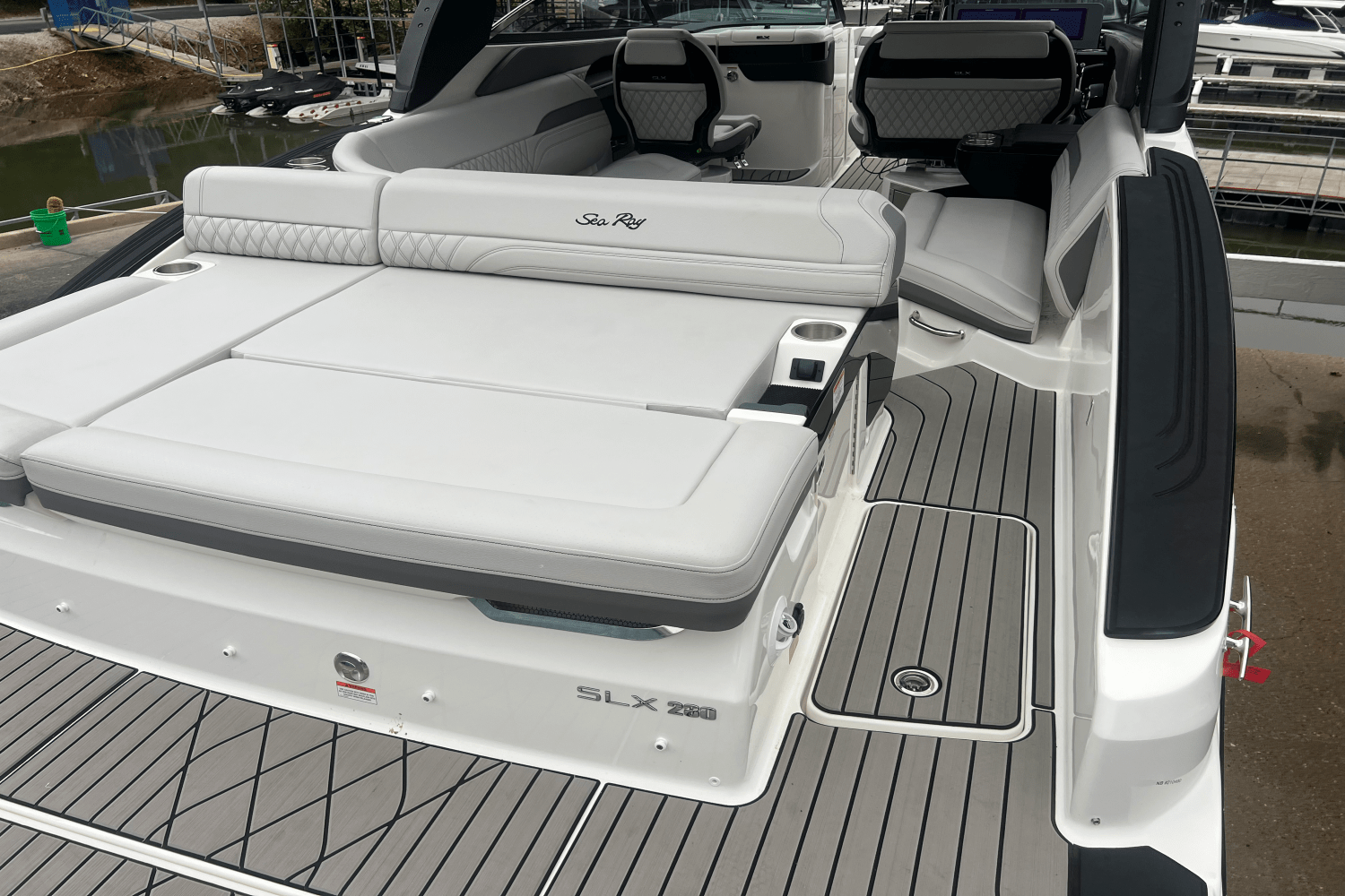2025 Sea Ray SLX 280 Image Thumbnail #68