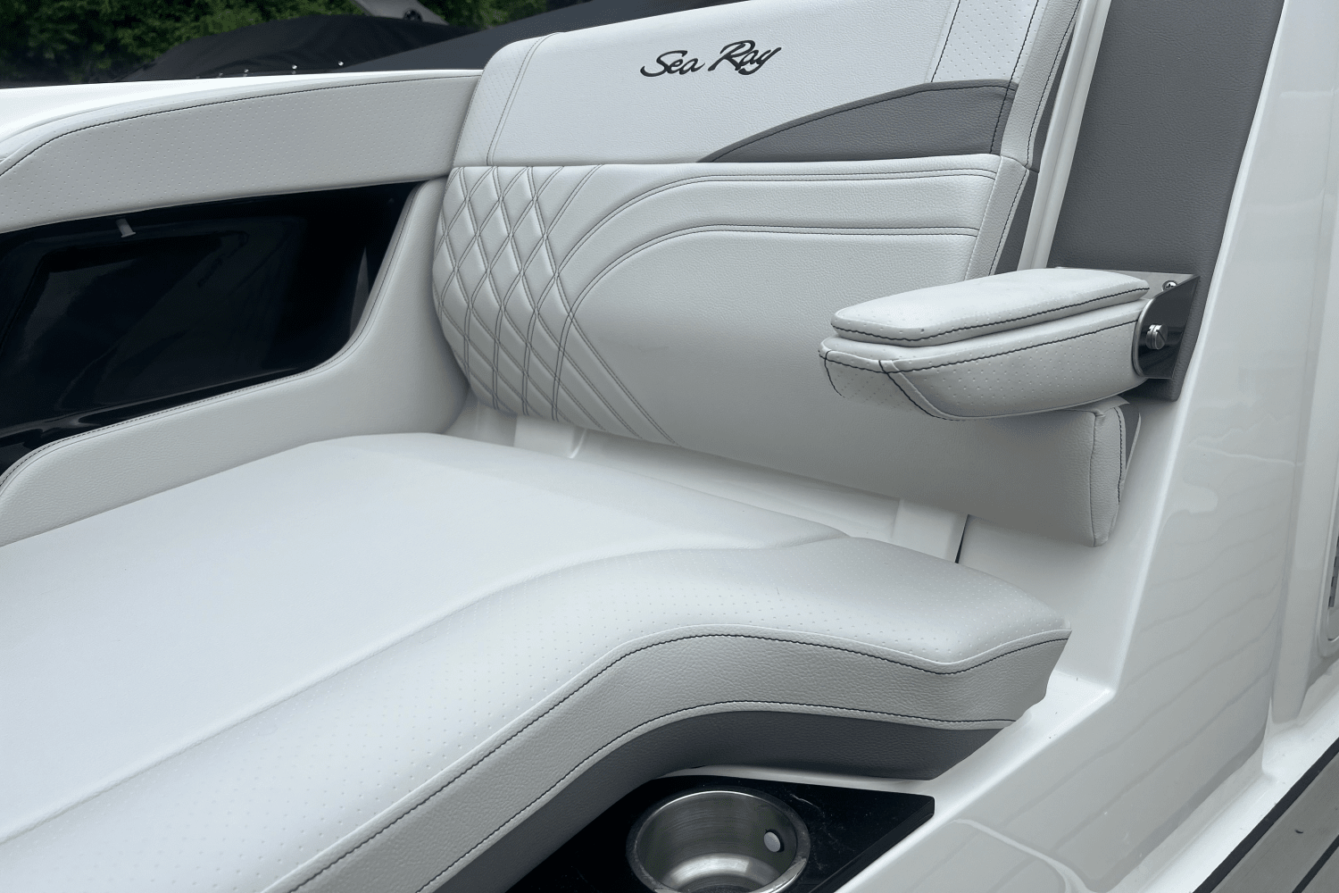 2025 Sea Ray SLX 280 Image Thumbnail #25