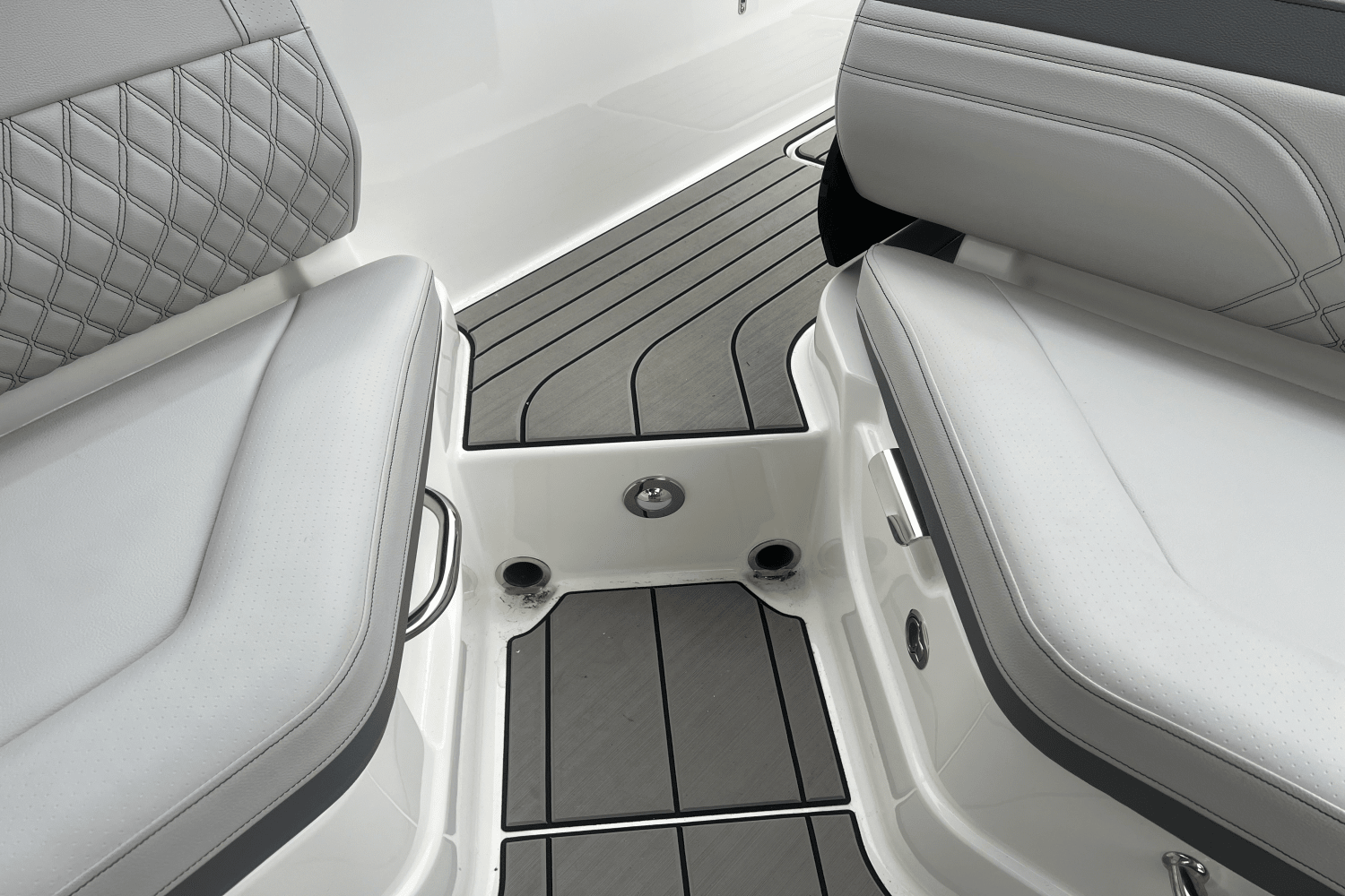 2025 Sea Ray SLX 280 Image Thumbnail #56