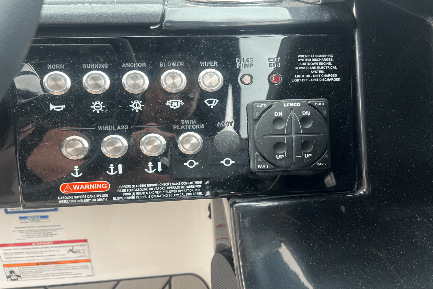 2025 Sea Ray SLX 280 Image Thumbnail #8