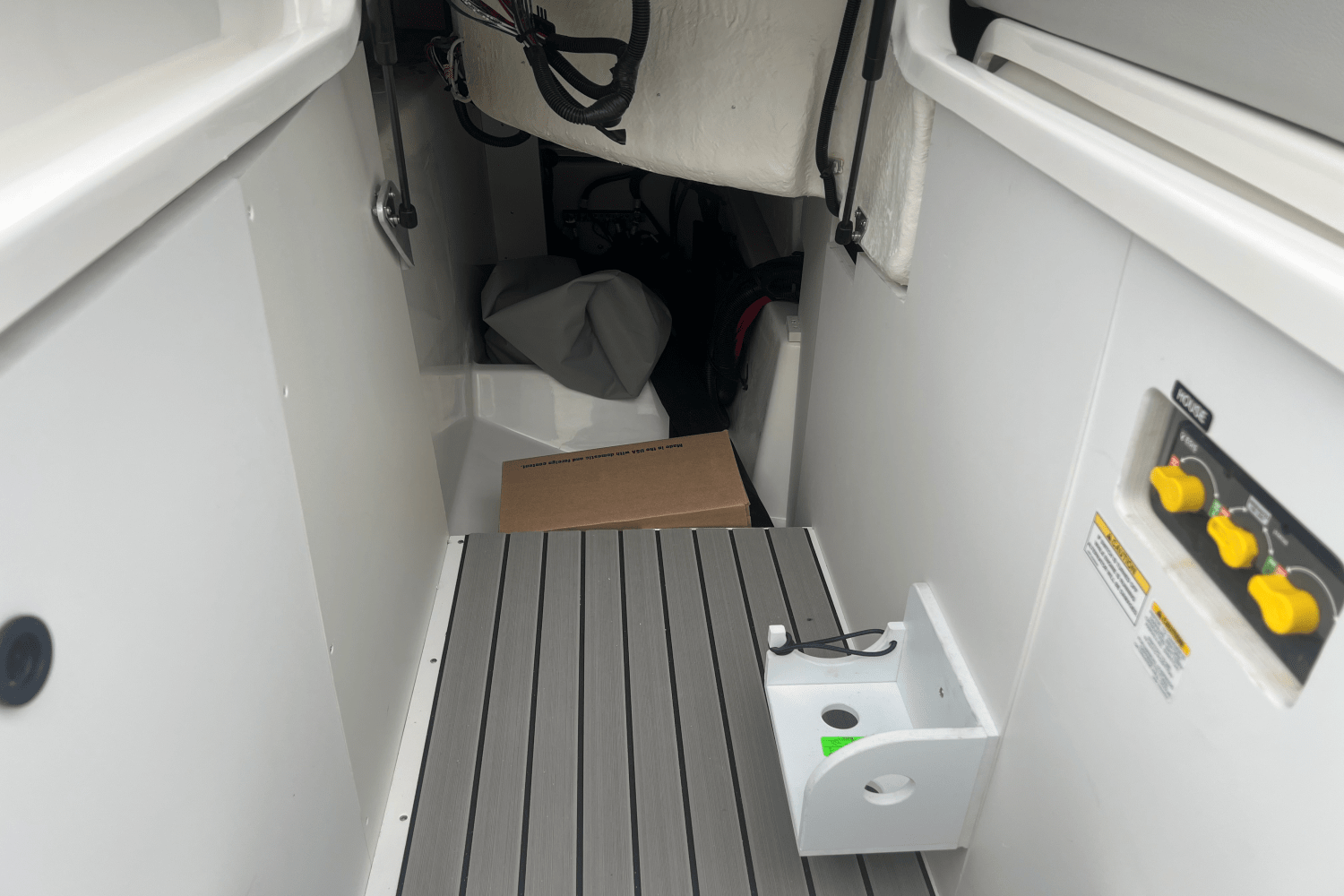 2025 Sea Ray SLX 280 Image Thumbnail #66