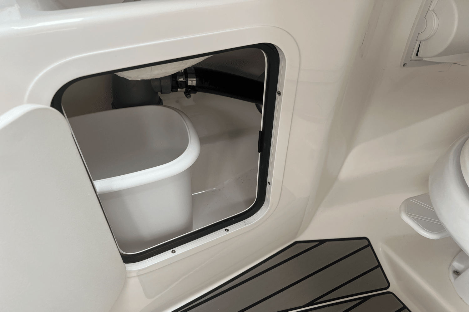 2025 Sea Ray SLX 280 Image Thumbnail #36