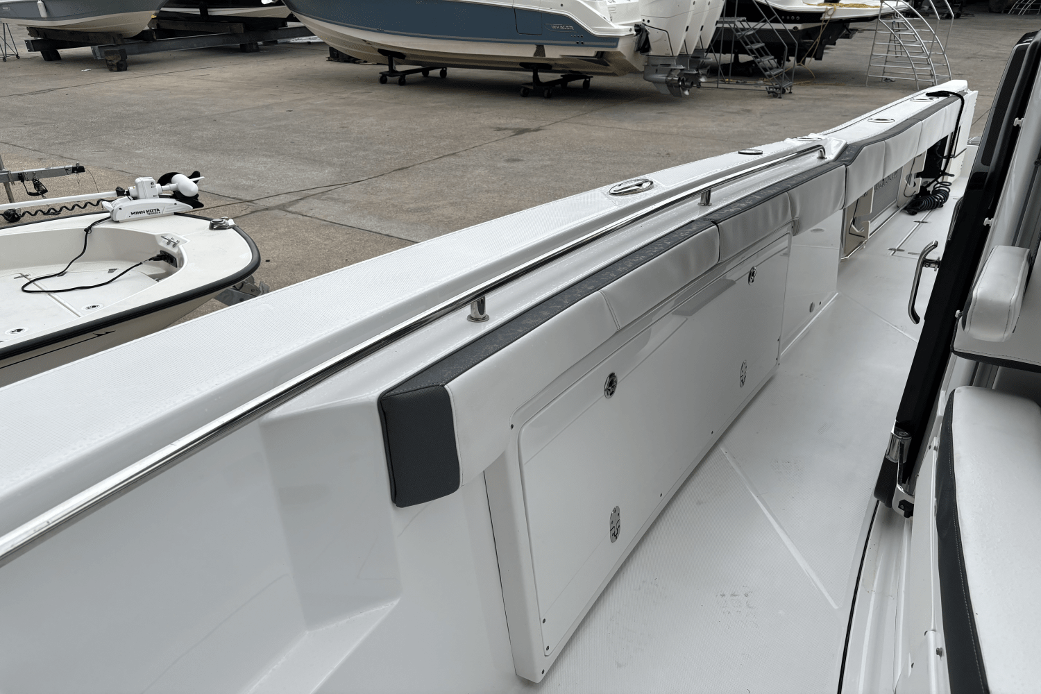 2020 Blackfin 332 CC Image Thumbnail #12