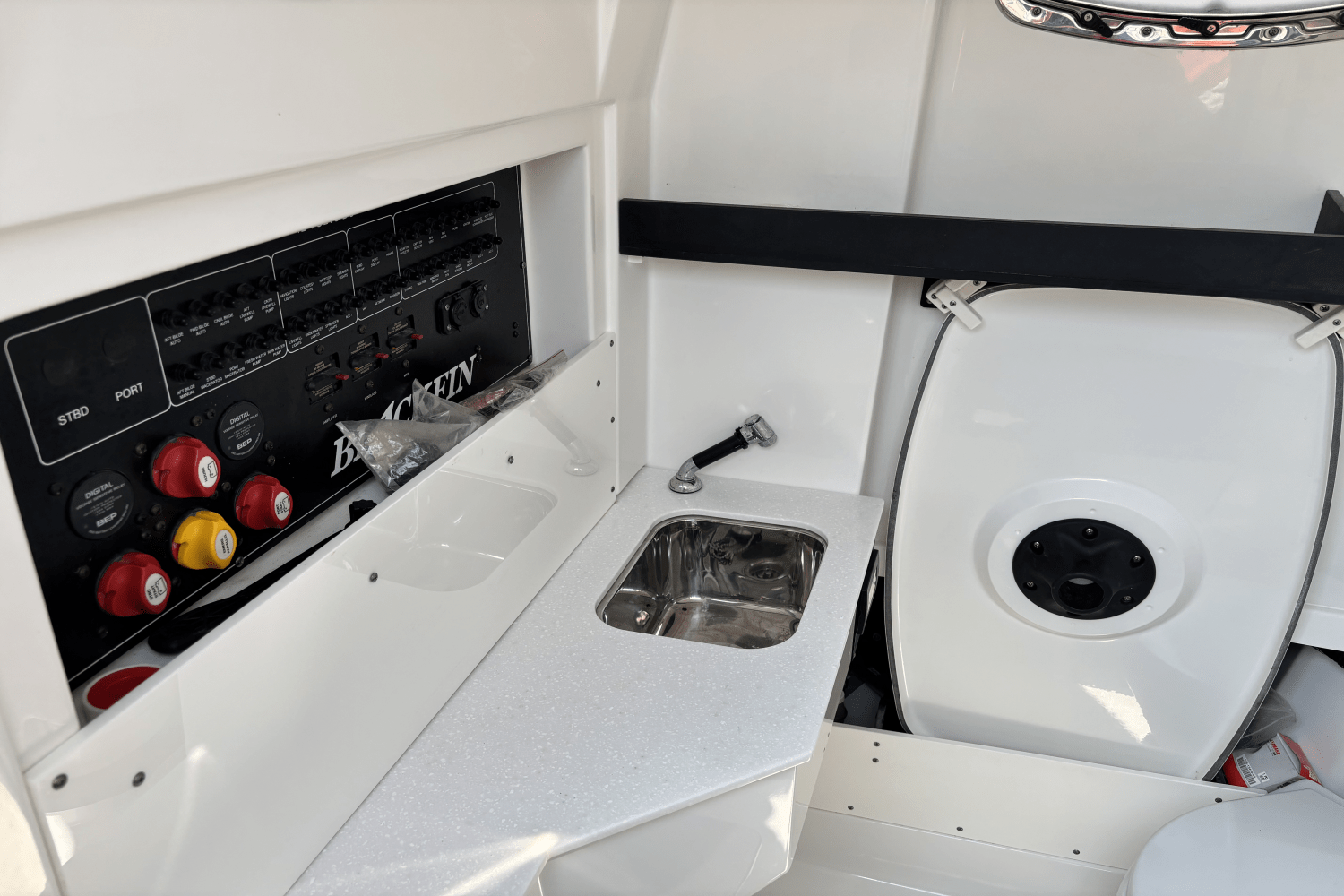 2020 Blackfin 332 CC Image Thumbnail #12