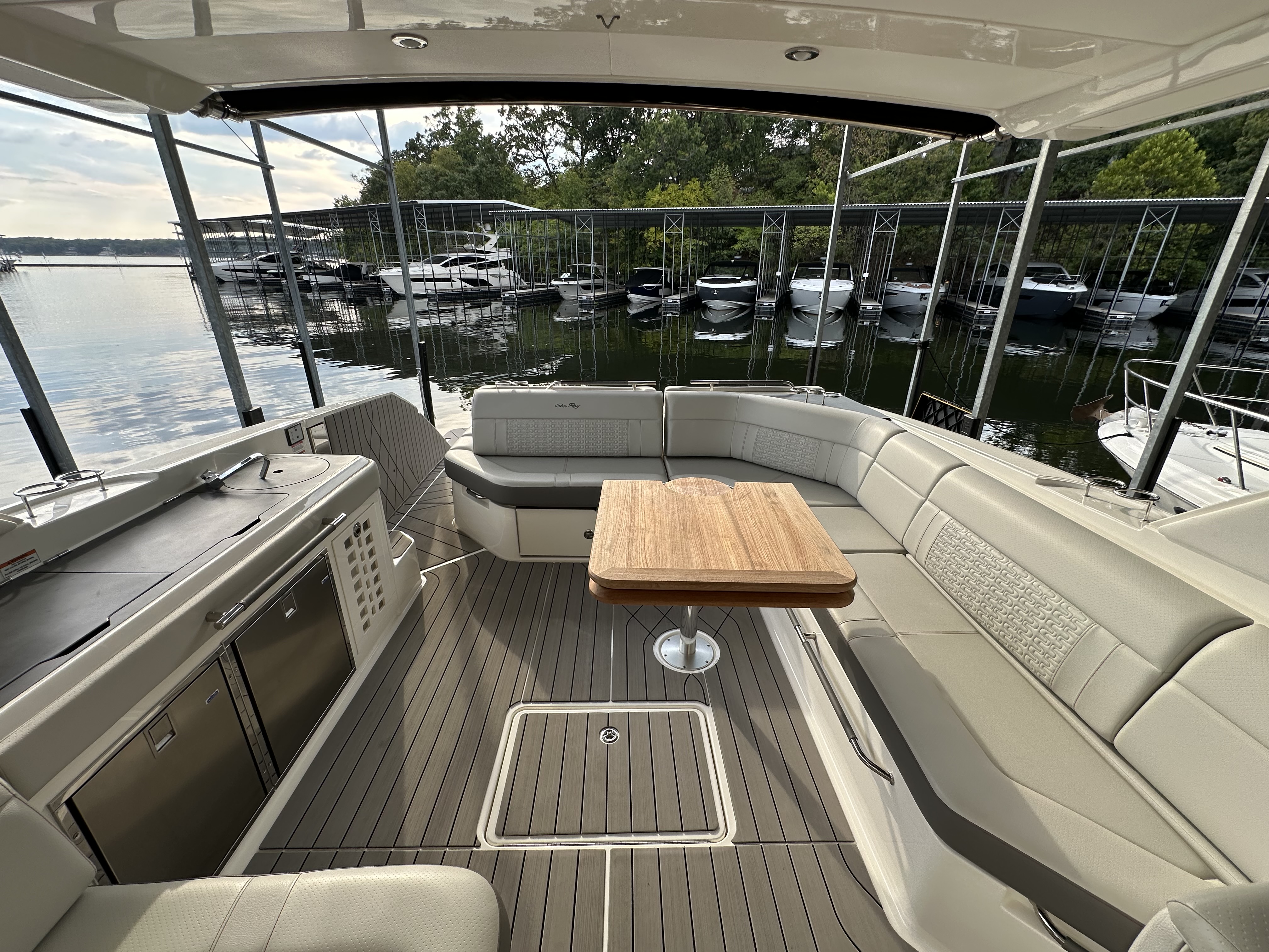 2022 Sea Ray 400 SLX Image Thumbnail #2