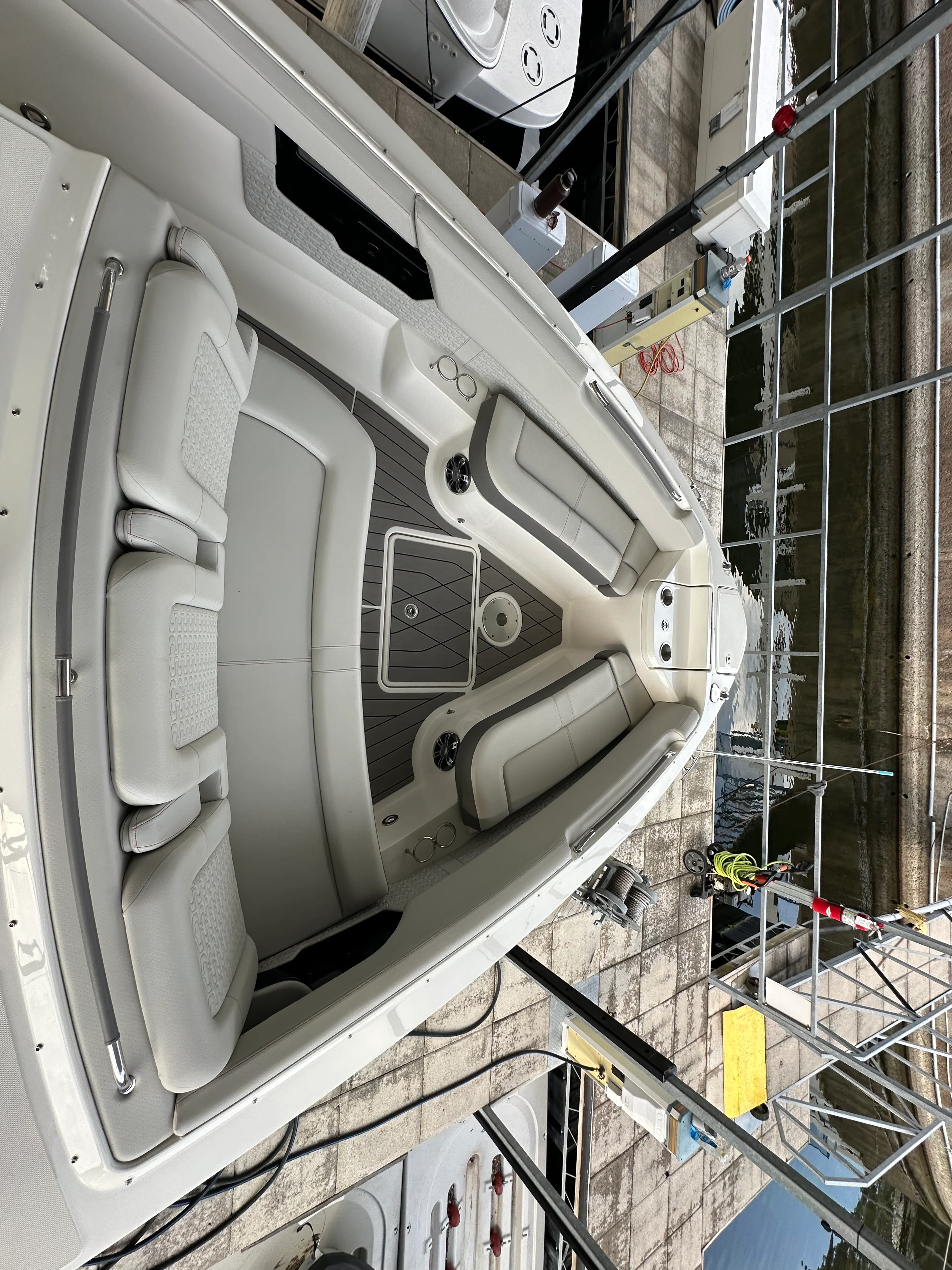 2022 Sea Ray 400 SLX Image Thumbnail #37