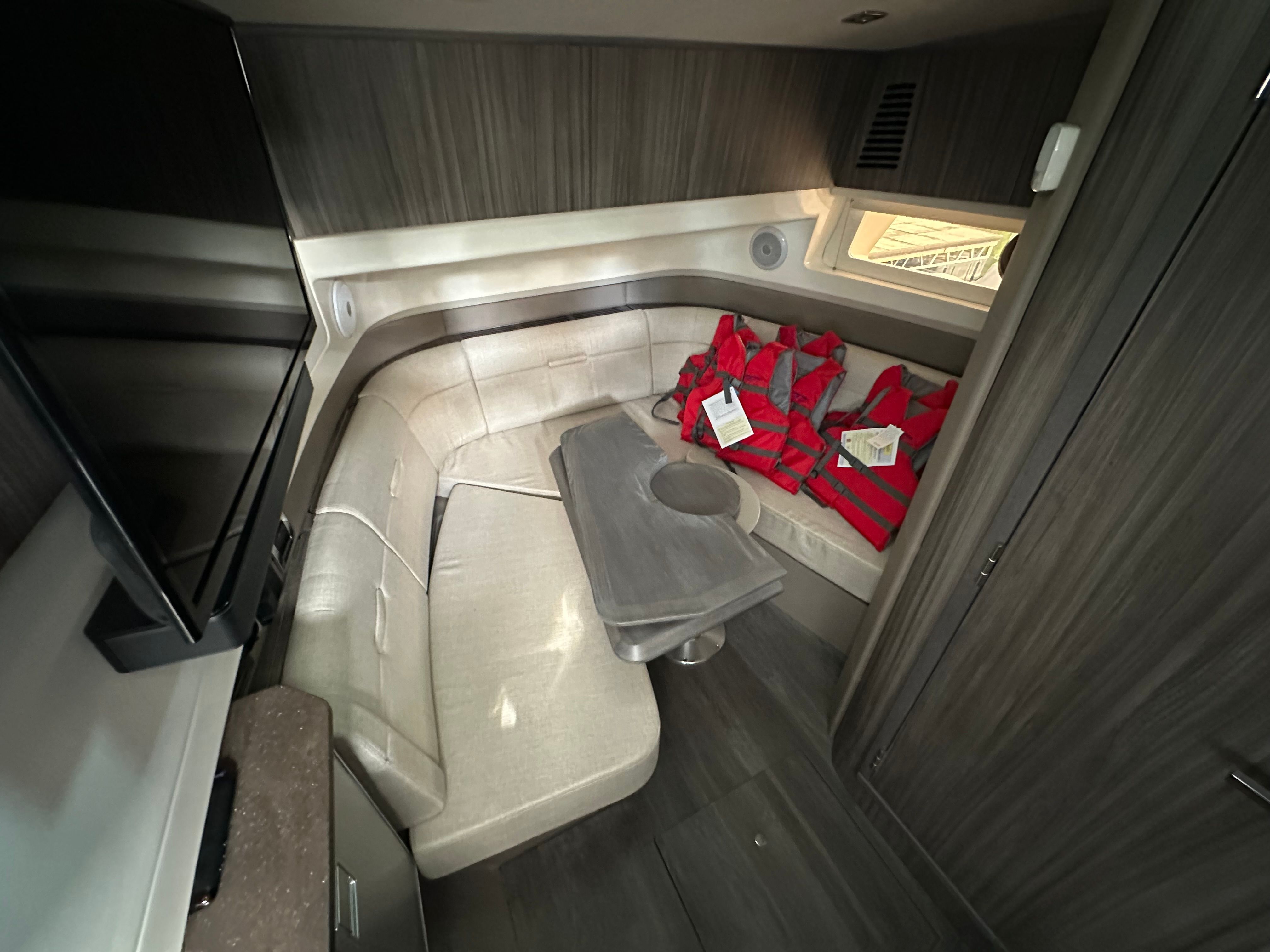 2022 Sea Ray 400 SLX Image Thumbnail #34