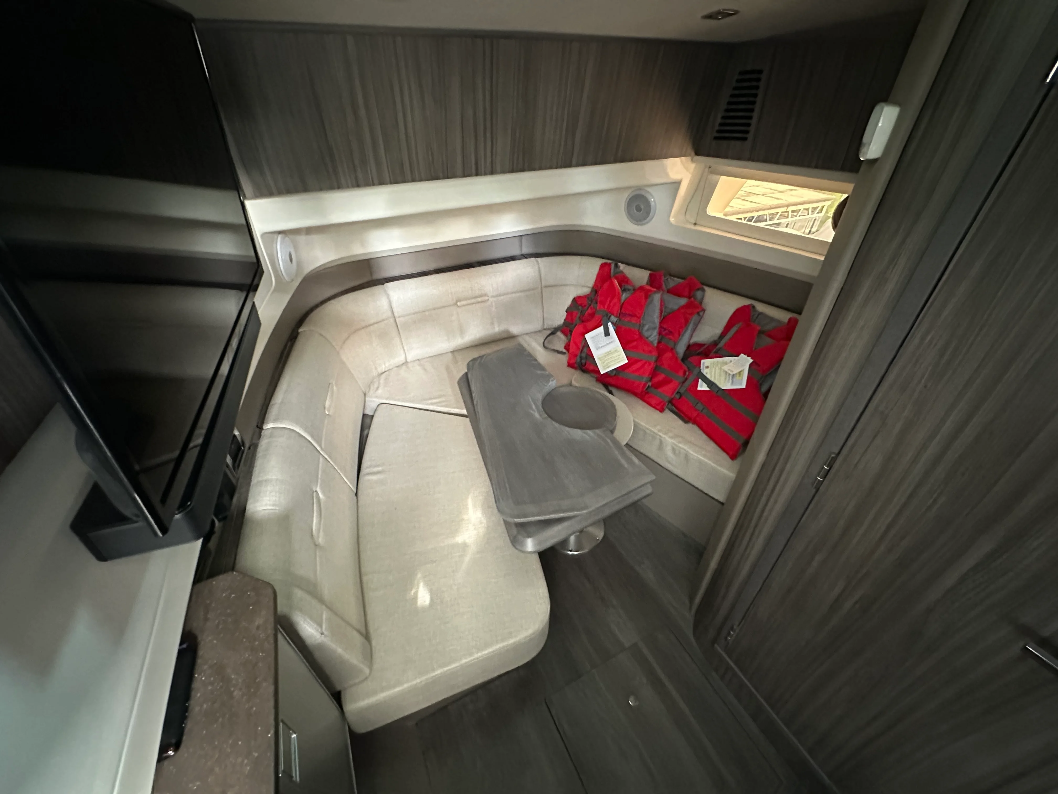 2022 Sea Ray 400 SLX Image Thumbnail #34