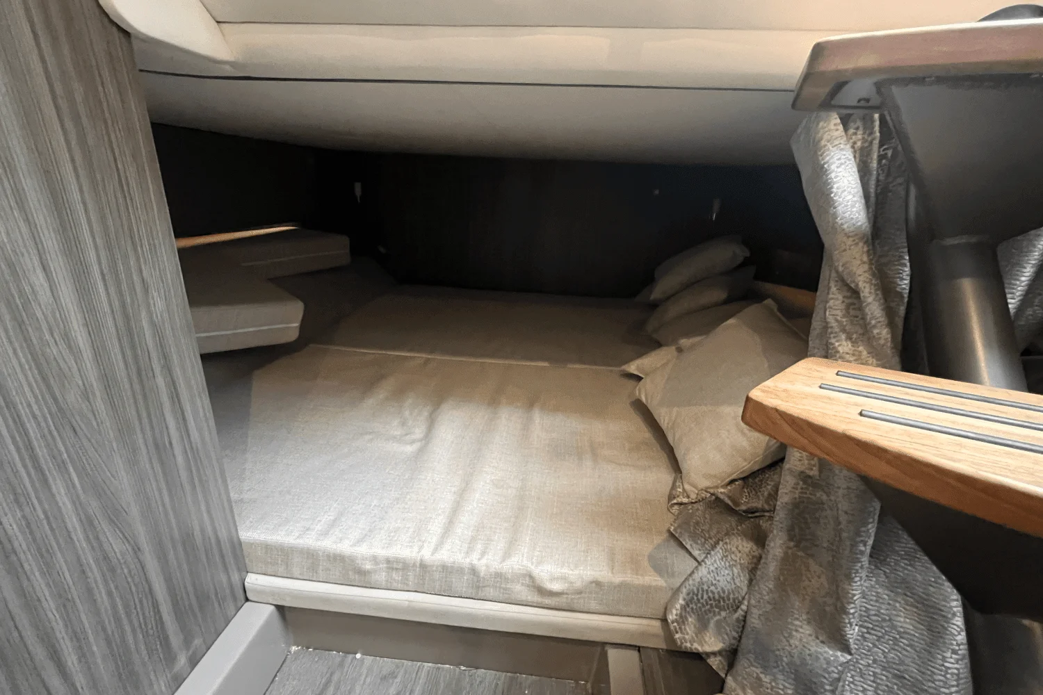 2022 Sea Ray 400 SLX Image Thumbnail #25