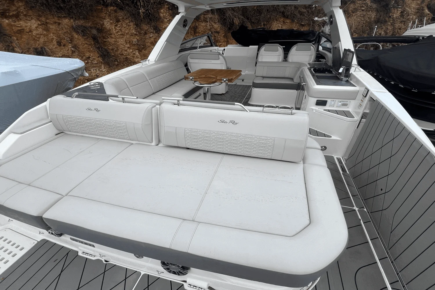 2022 Sea Ray 400 SLX Image Thumbnail #30