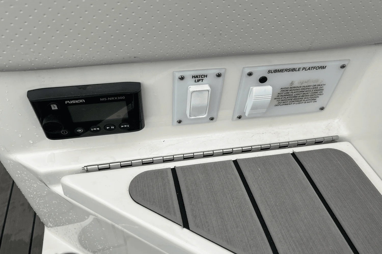 2022 Sea Ray 400 SLX Image Thumbnail #11