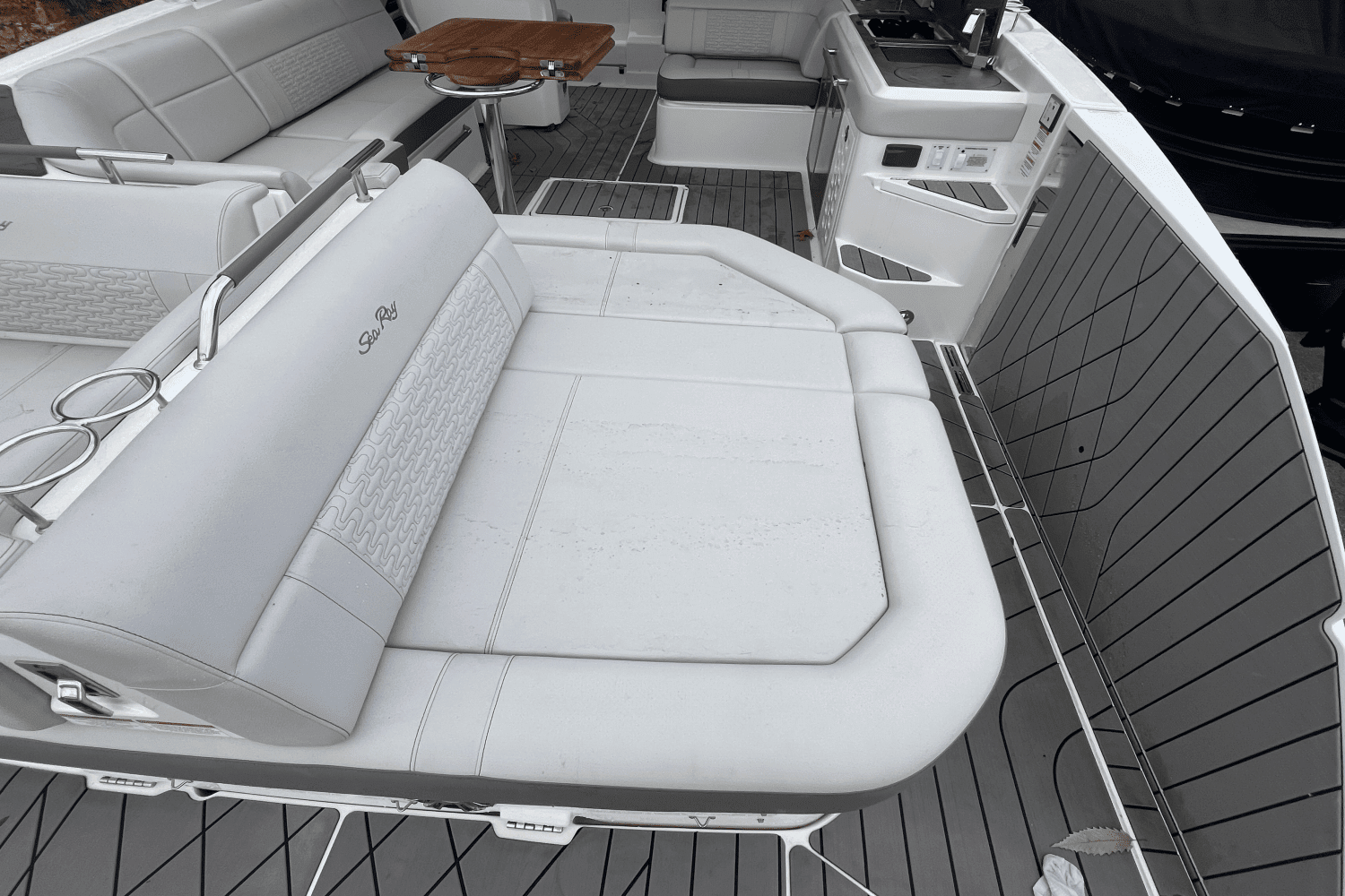 2022 Sea Ray 400 SLX Image Thumbnail #31