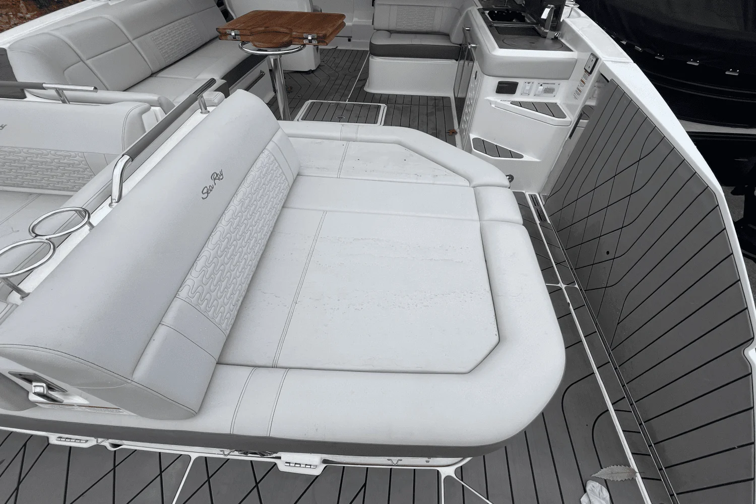 2022 Sea Ray 400 SLX Image Thumbnail #31