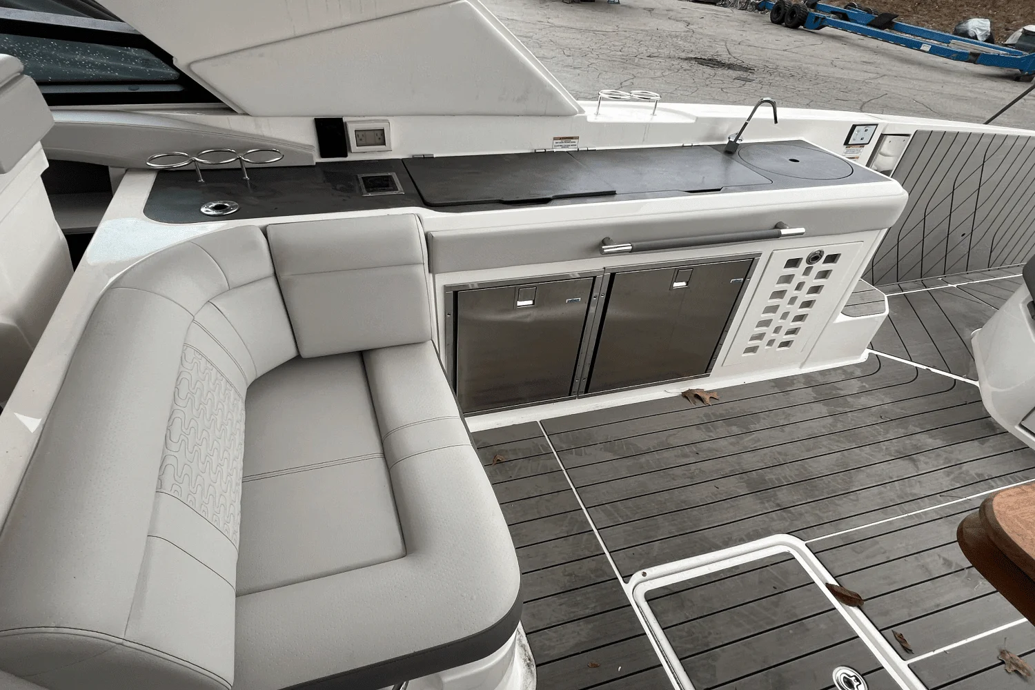 2022 Sea Ray 400 SLX Image Thumbnail #18