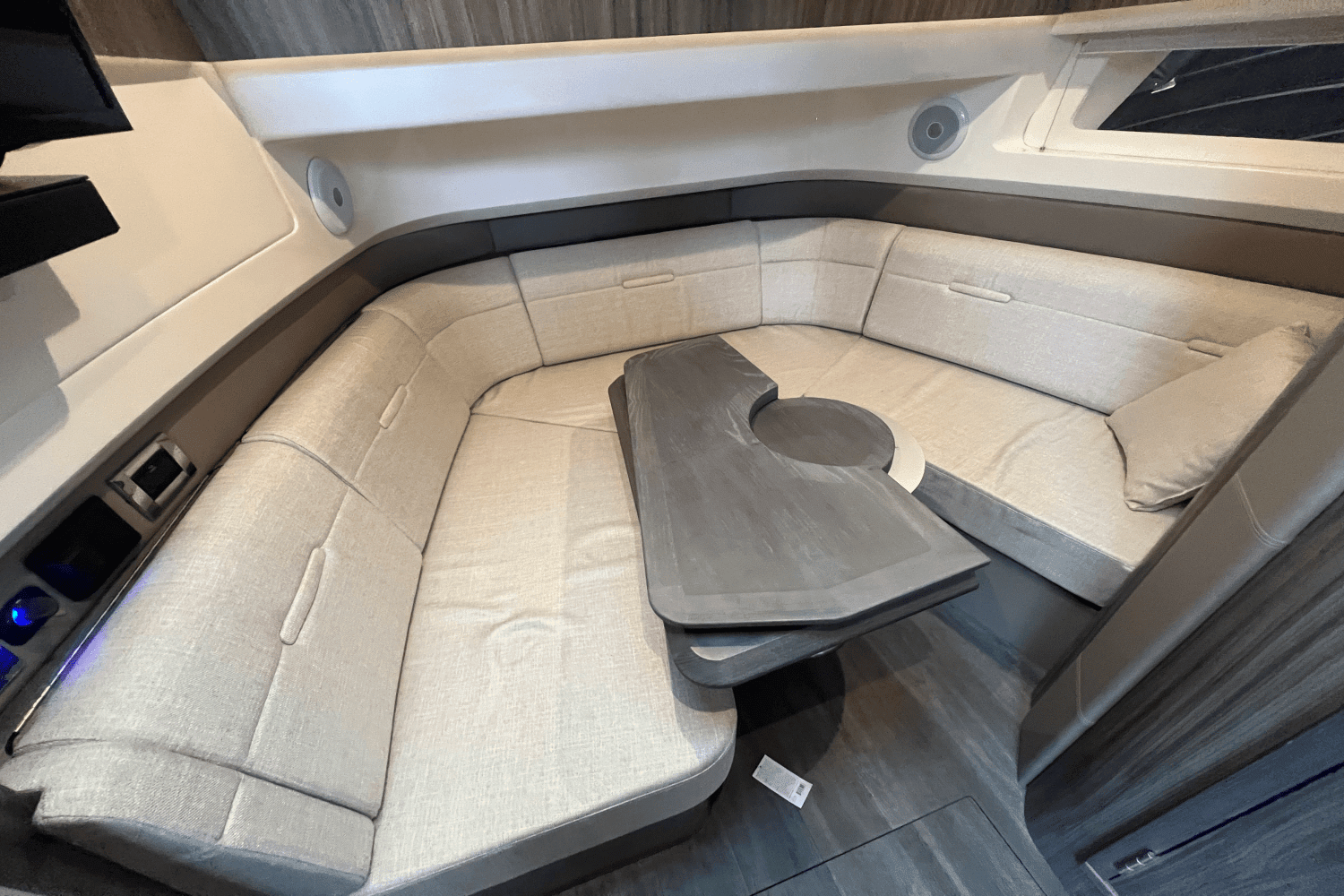 2022 Sea Ray 400 SLX Image Thumbnail #27