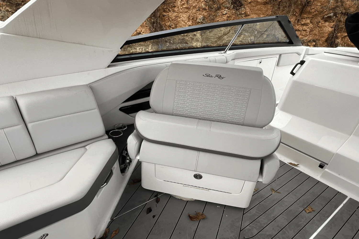 2022 Sea Ray 400 SLX Image Thumbnail #23